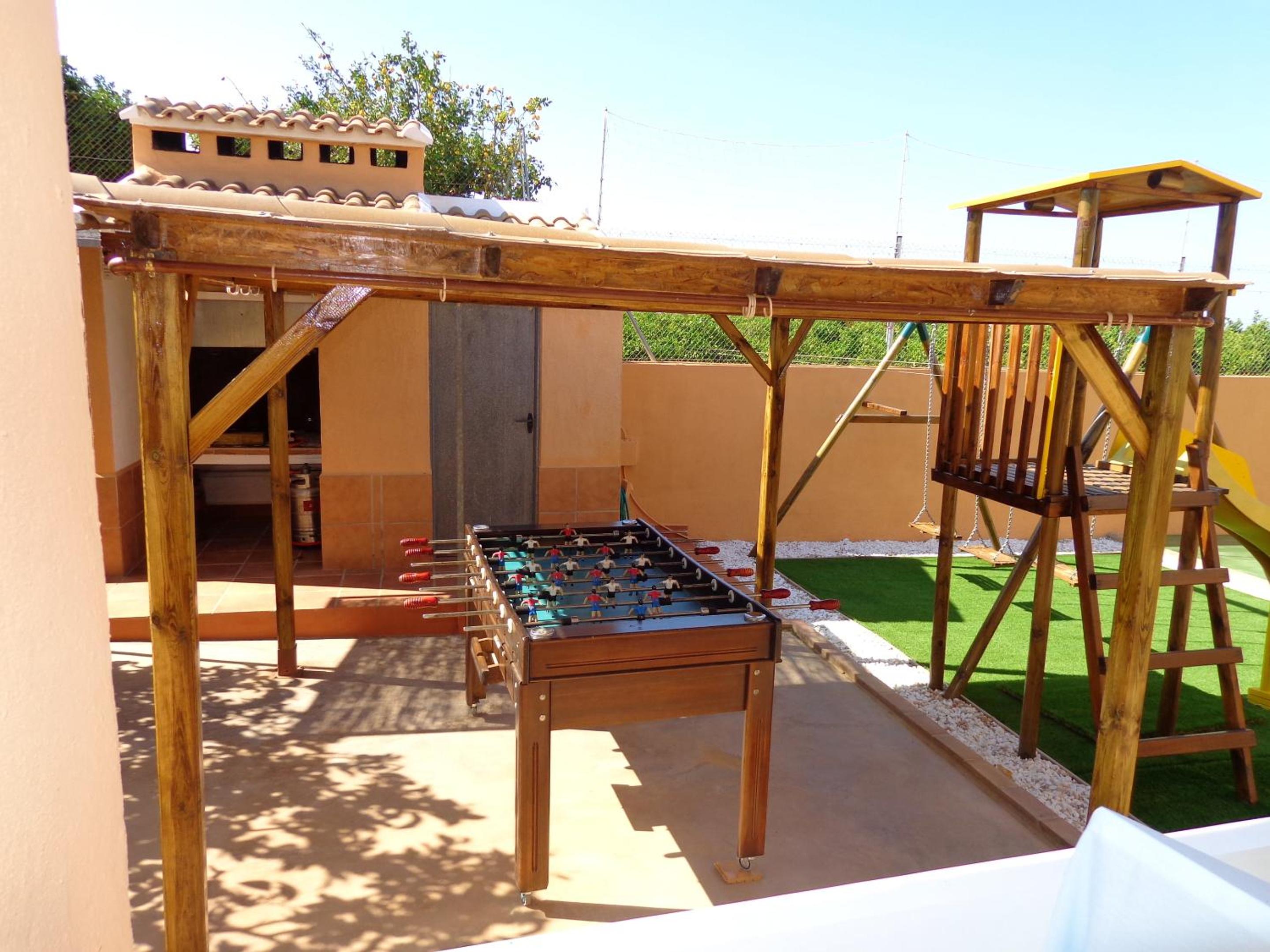 Family Villa in Benifayó with Year-Round Private Pool
