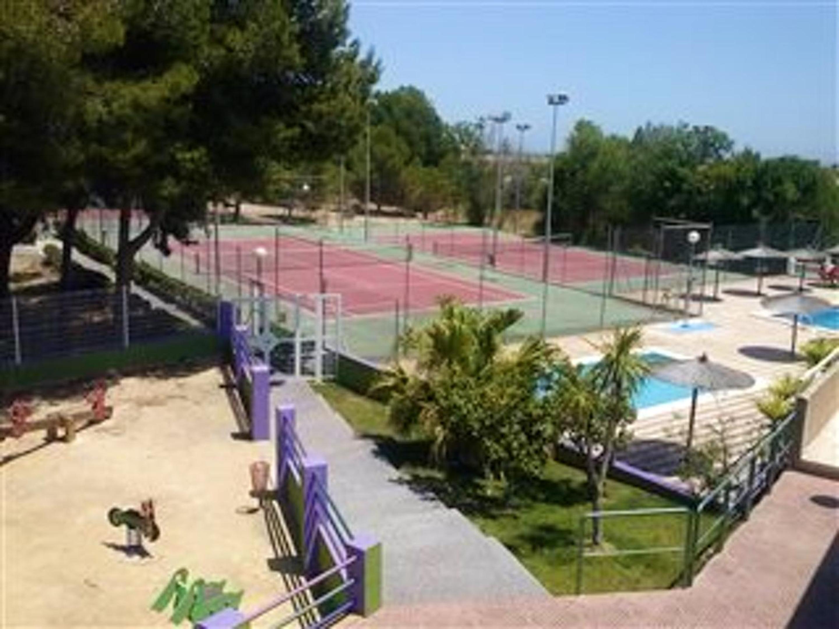 Family Villa in Benifayó with Year-Round Private Pool