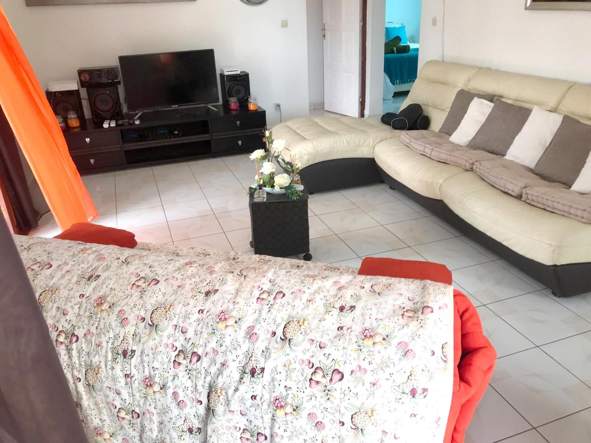 Villa enchanteur à Sainte-Anne avec jardin et piscine privée view 5