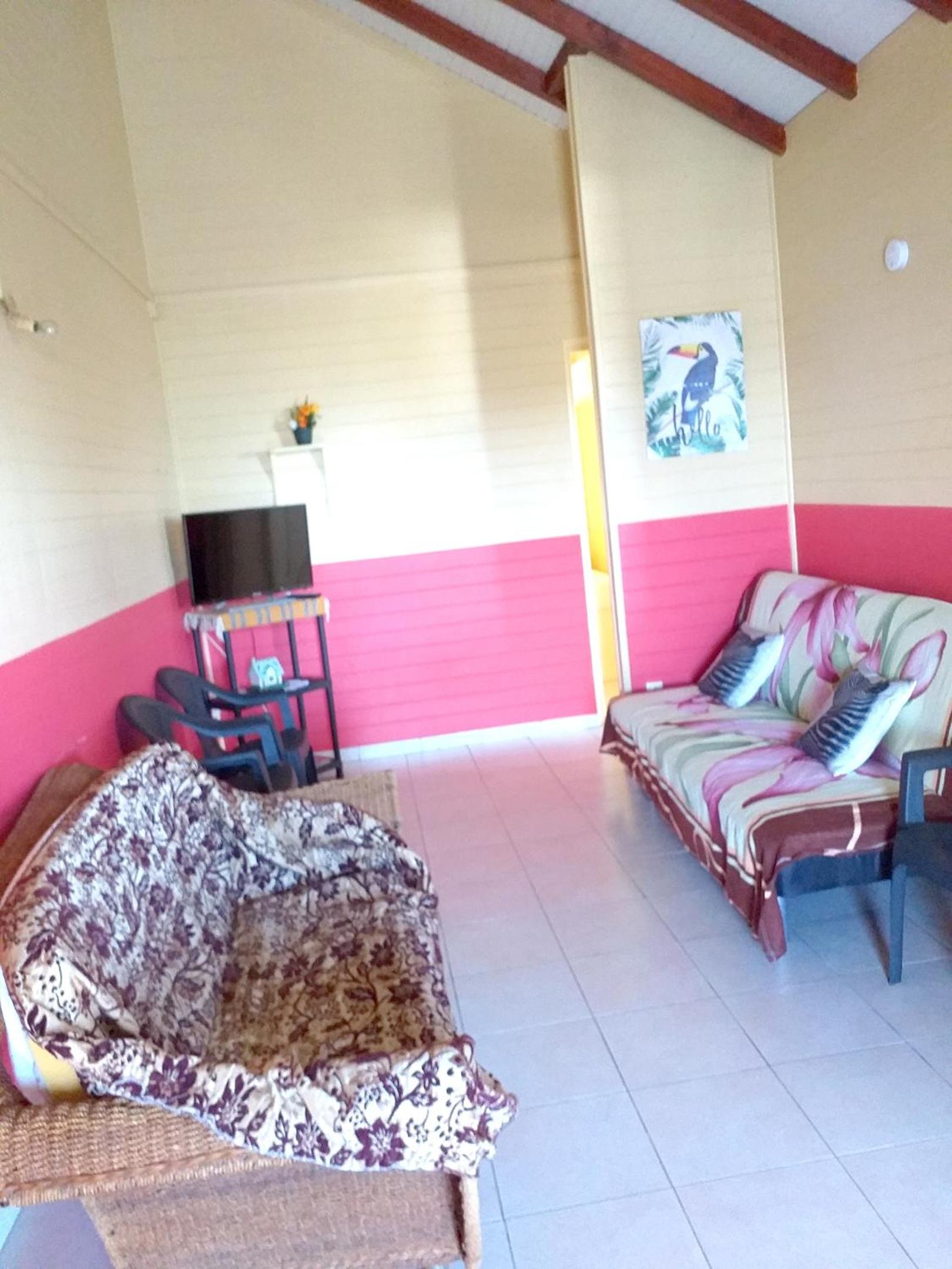 Appartement moderne à Sainte-Rose de 46 m² avec jardin privé view 2