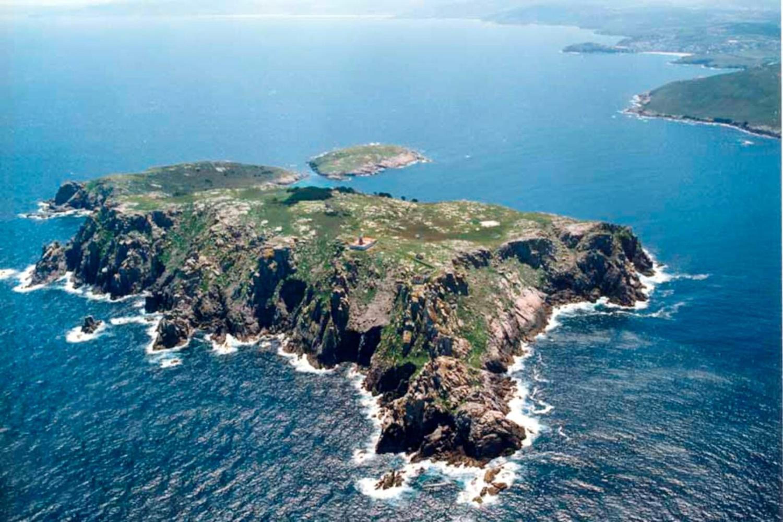 Spacious Apartment in Malpica with Sea and Mountain Views - 110 m² view 4
