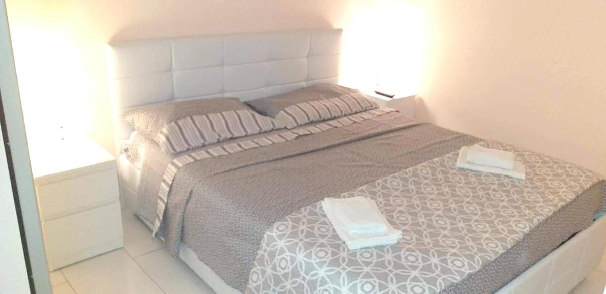 One bedroom appartement at Giardini Naxos 50 m away from the beach with sea view and furnished terrace view 3
