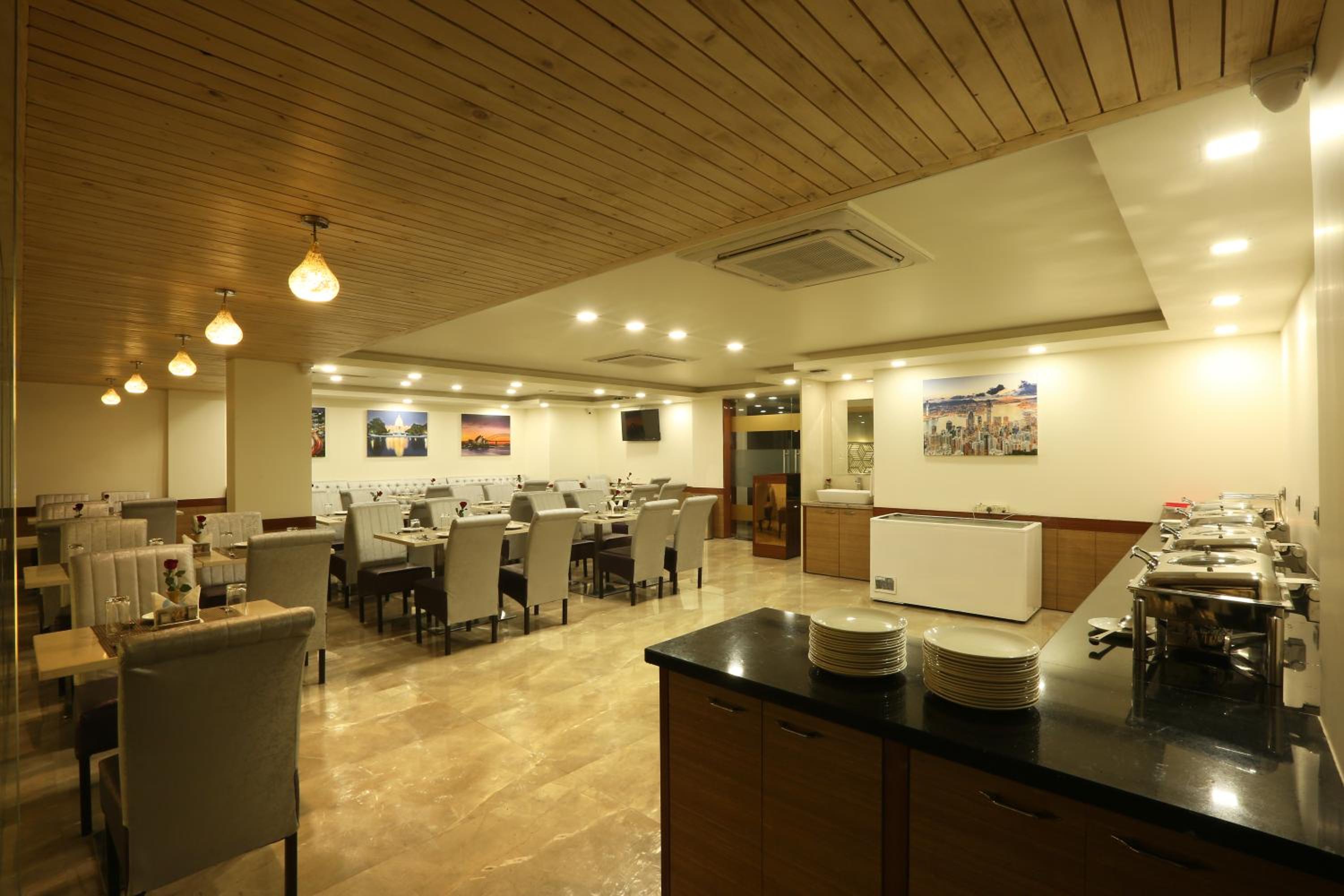 Gurgaon Vacations - Hotel Omega - Gurgaon Central, Sec 45 - Property Image 11