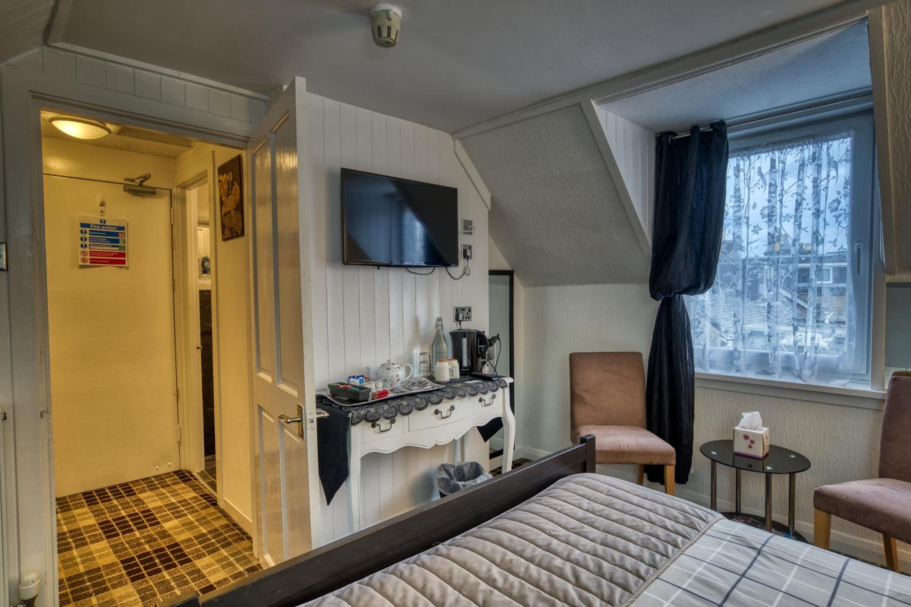 Pitfaranne Guest House
