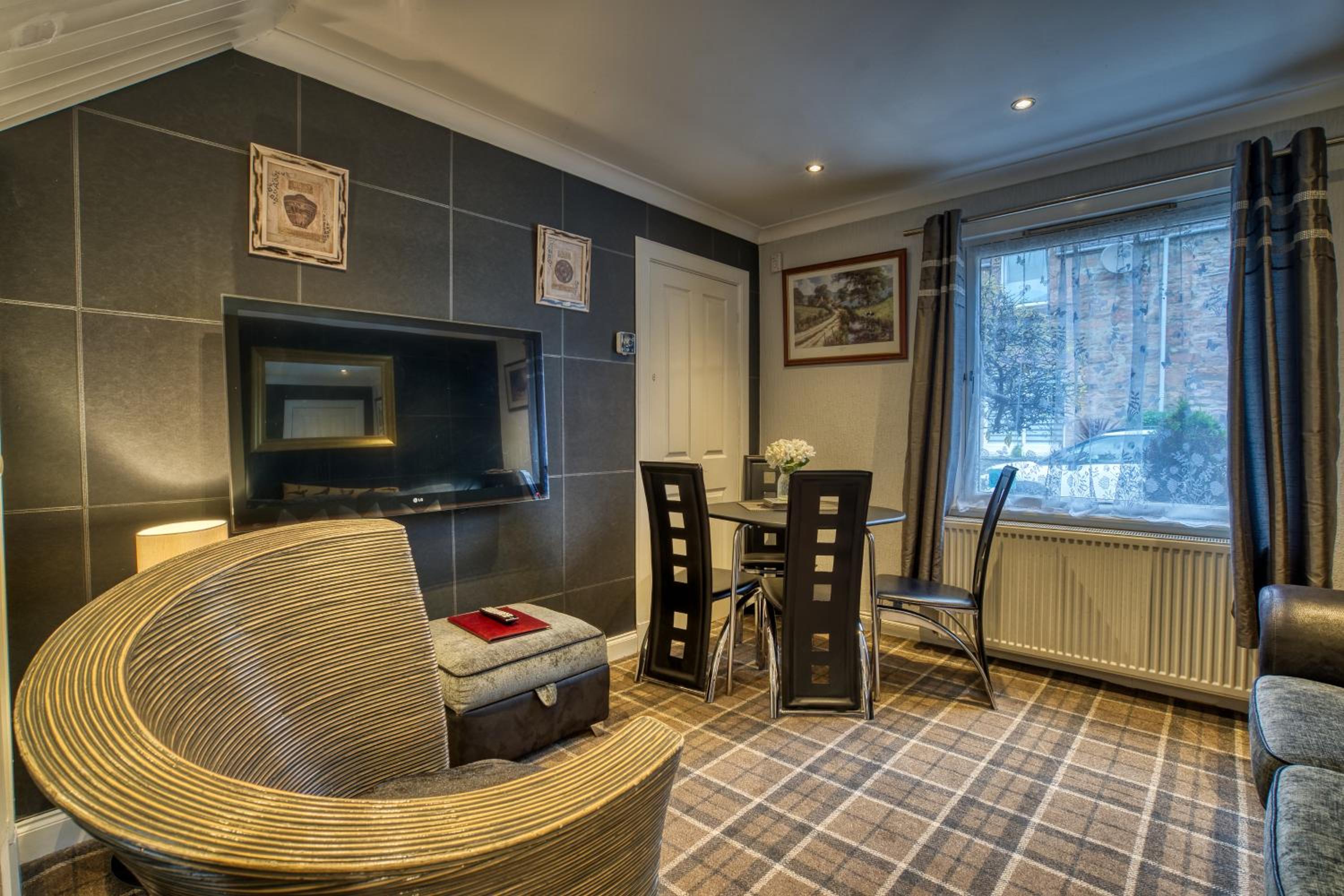 Pitfaranne Guest House