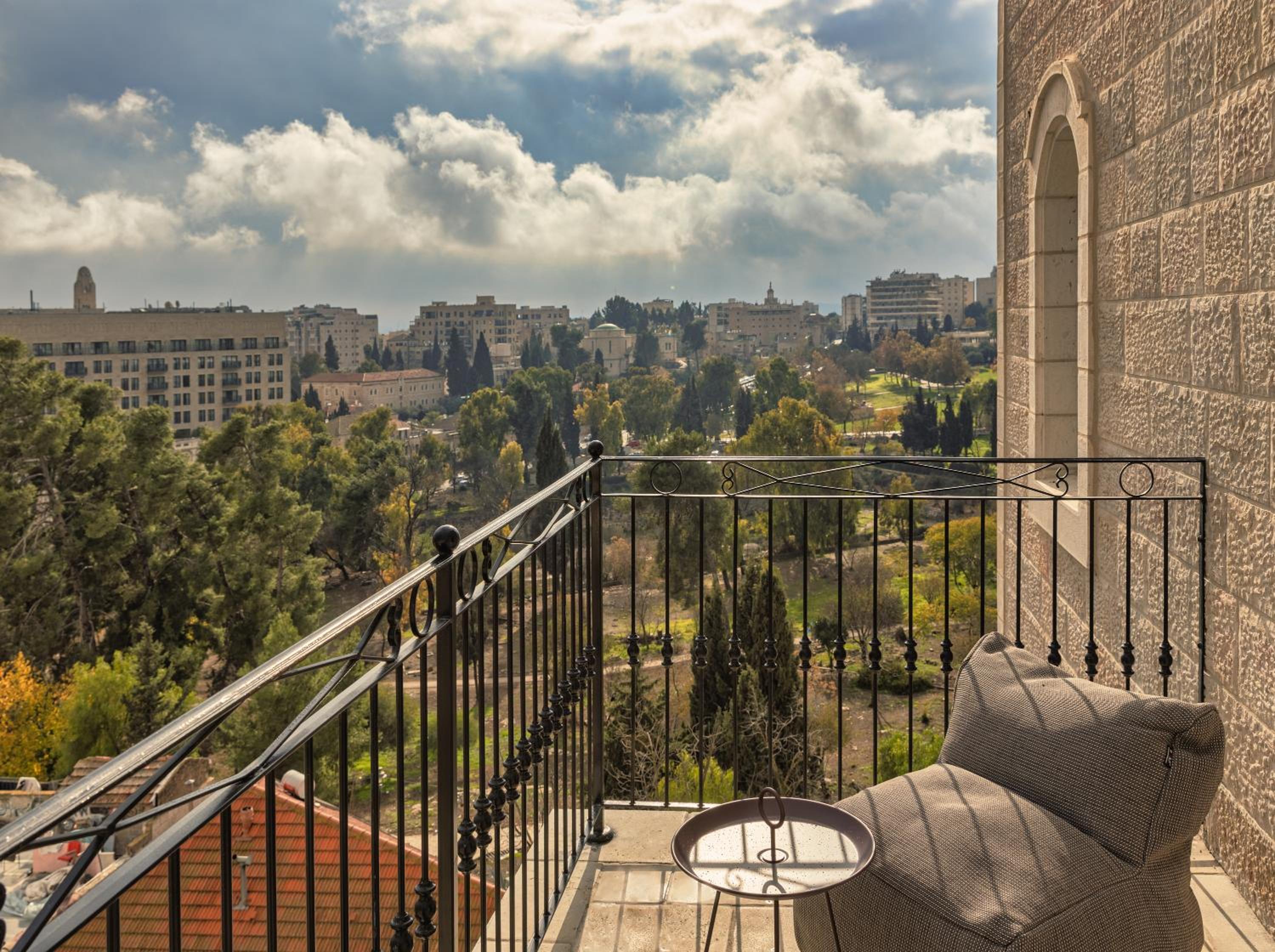 Brown Mamilla, a member of Brown Hotels
