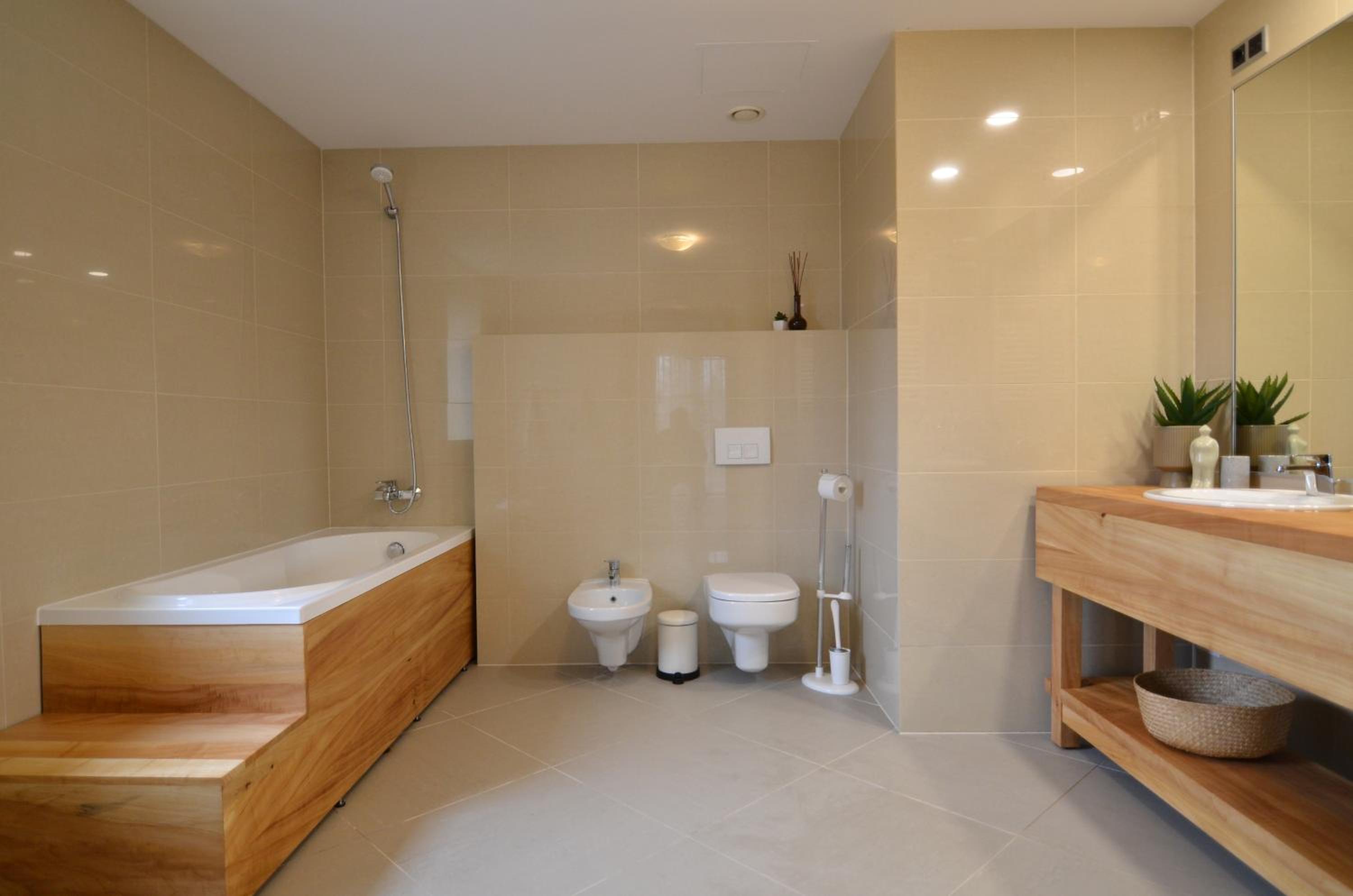 Silver Pine Apartment