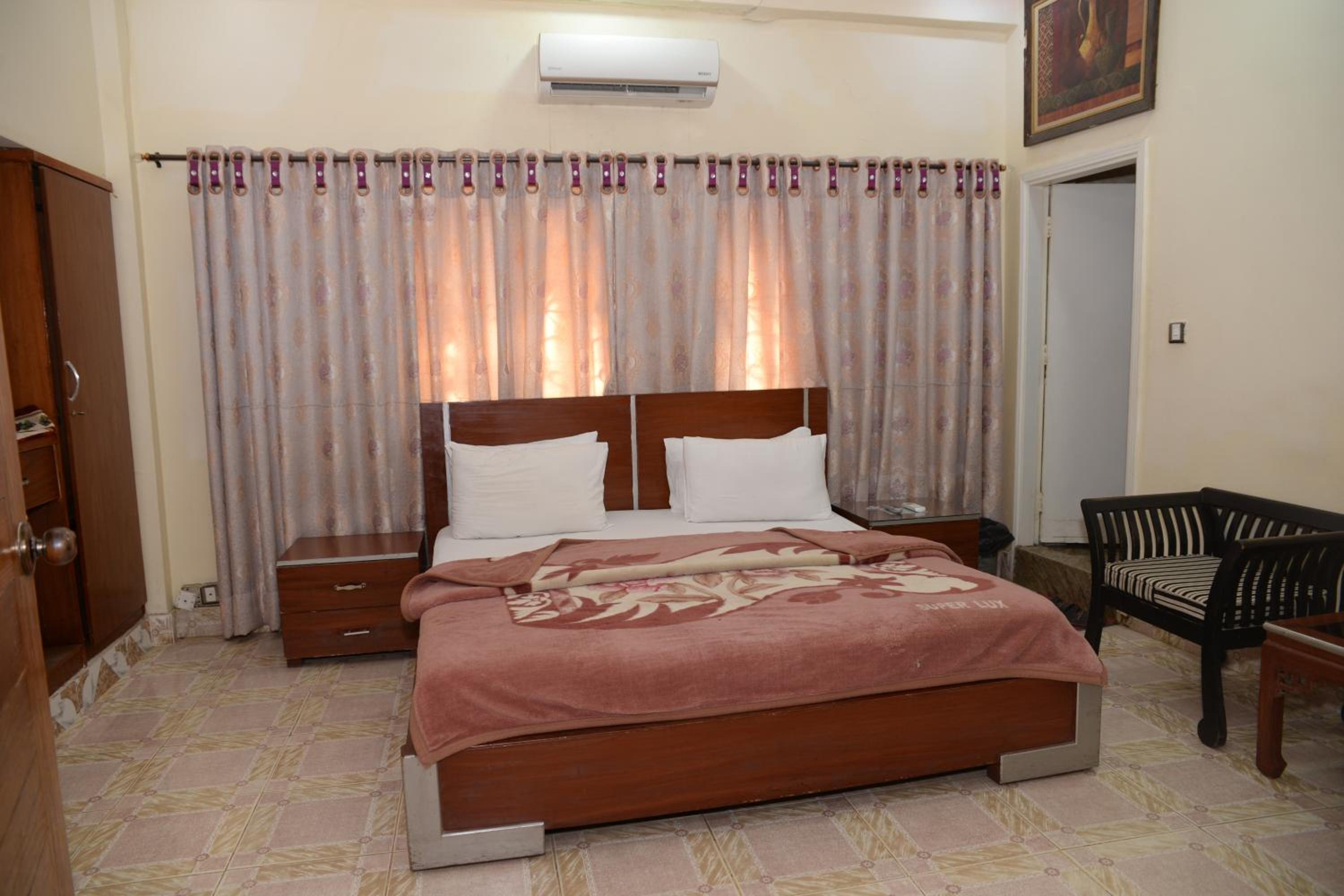 Stay Inn Guest House