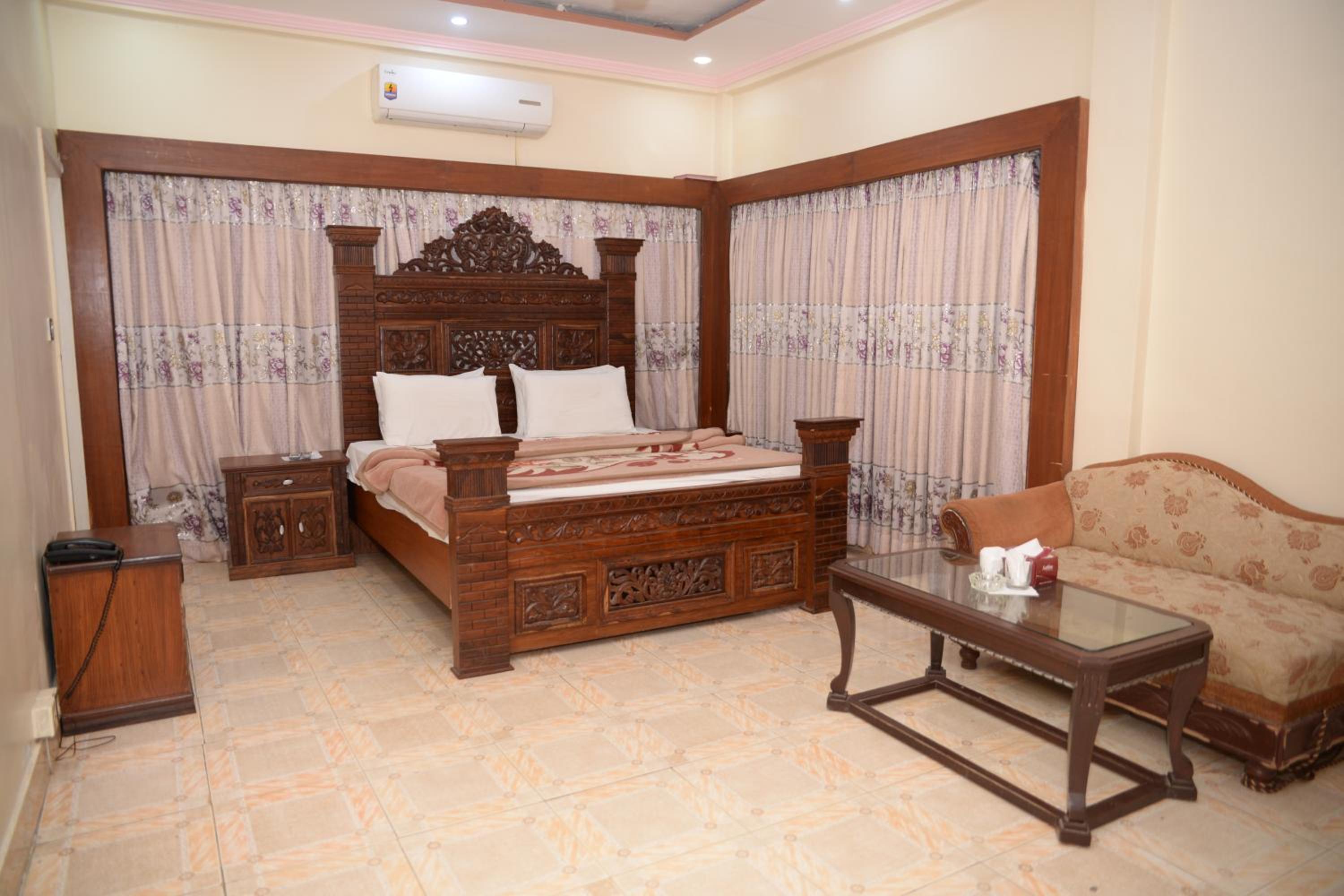 Stay Inn Guest House