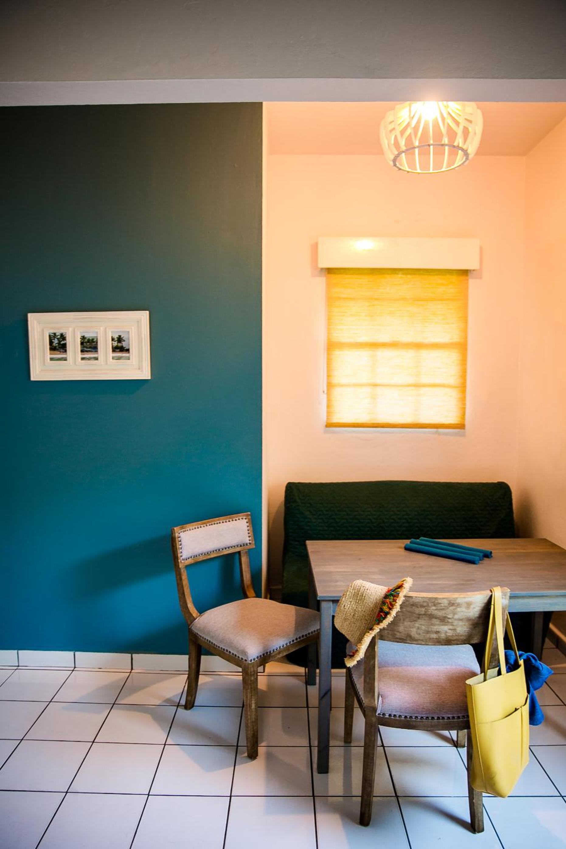 Numero Uno Beach Apartments - Property Image 13