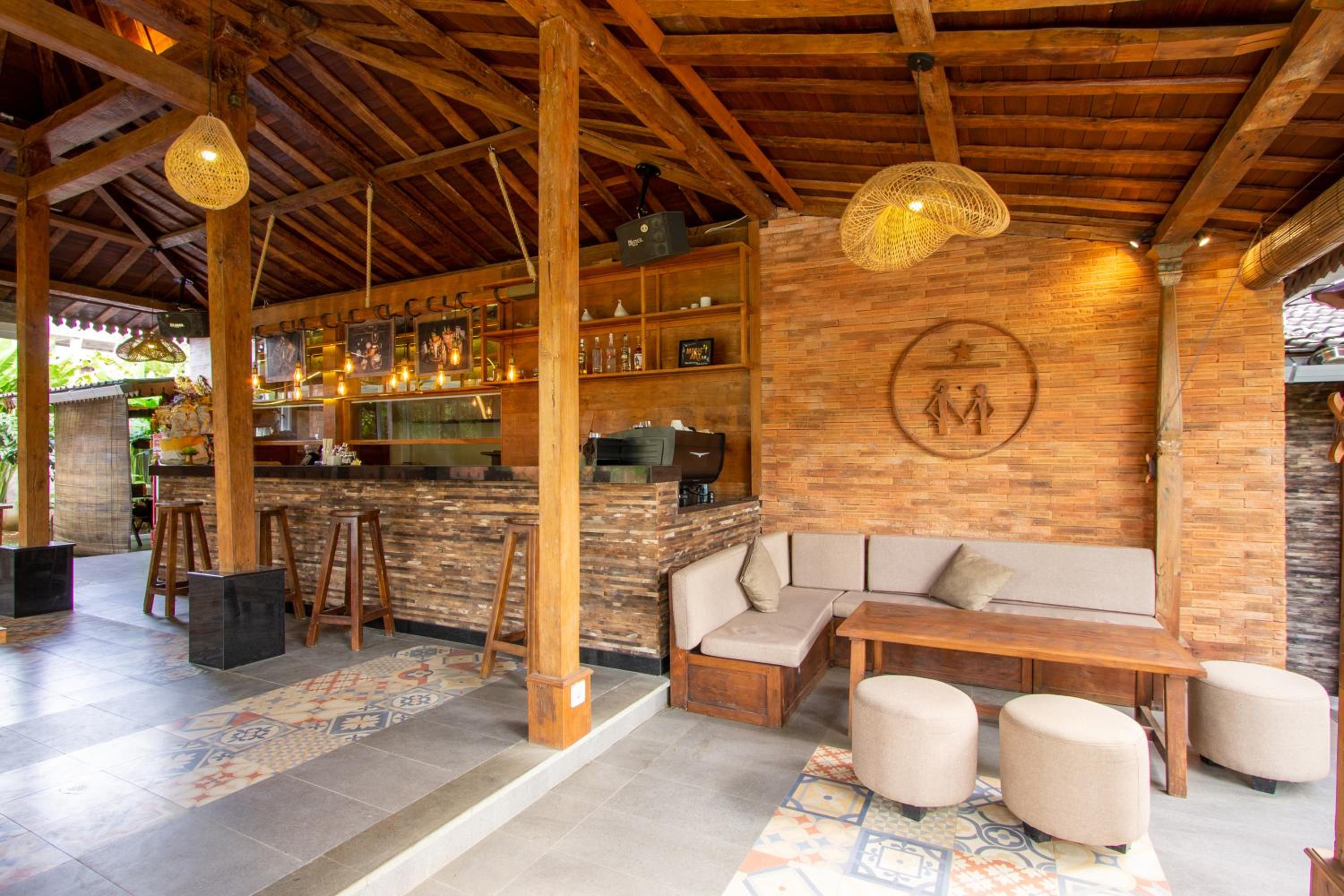 Moson Bali Villa Legian view 5