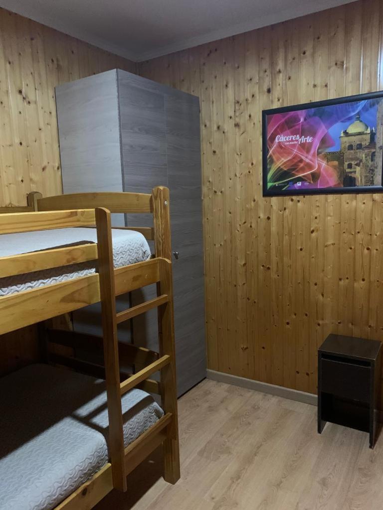 Hostal - Bungalows Camping Cáceres