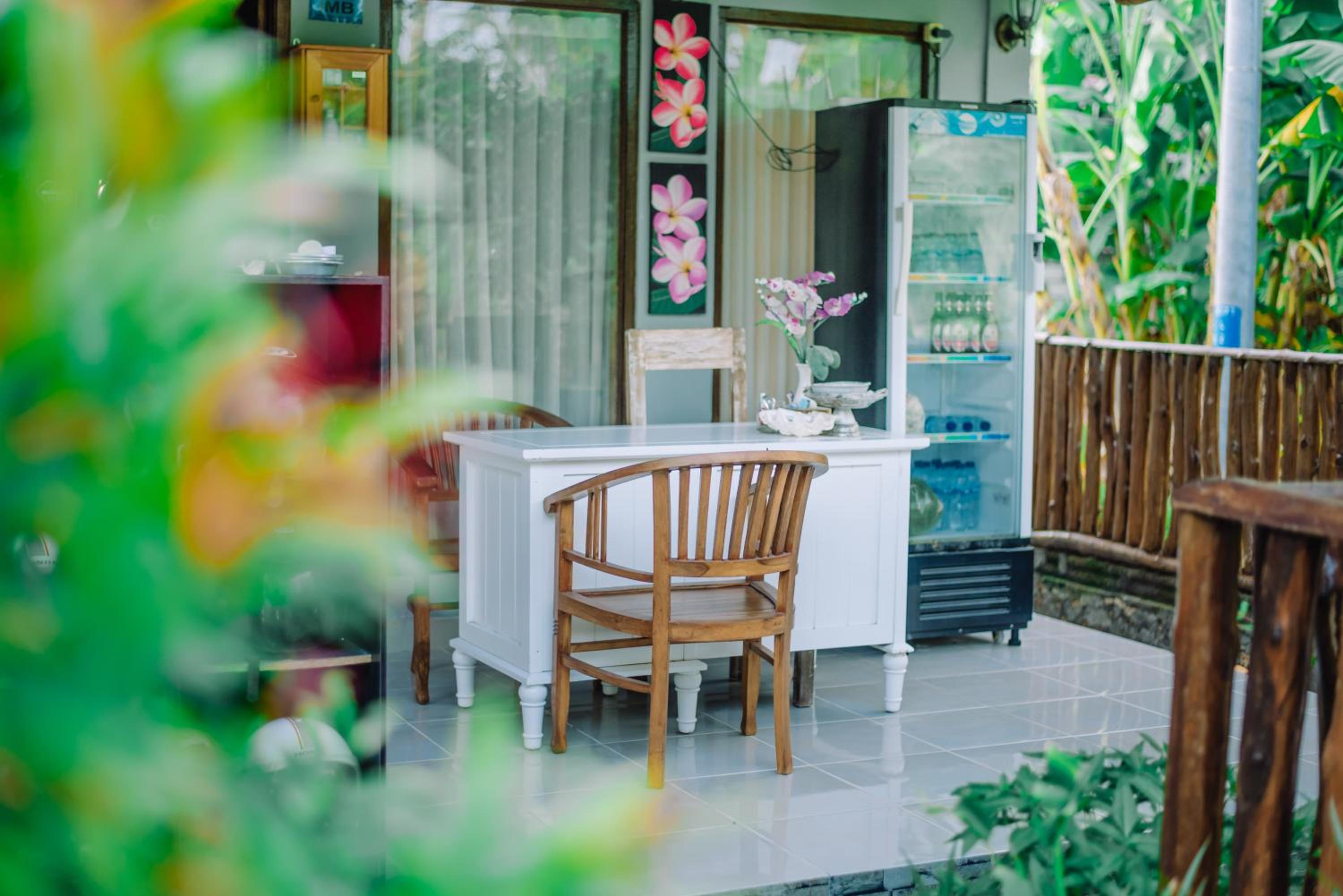 Mertasari Bungalows view 5