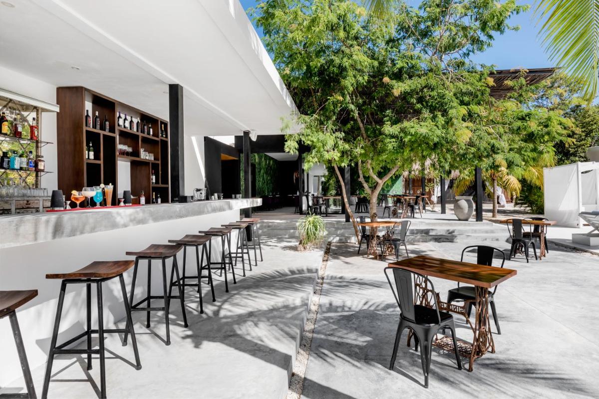 outdoor BBQ area