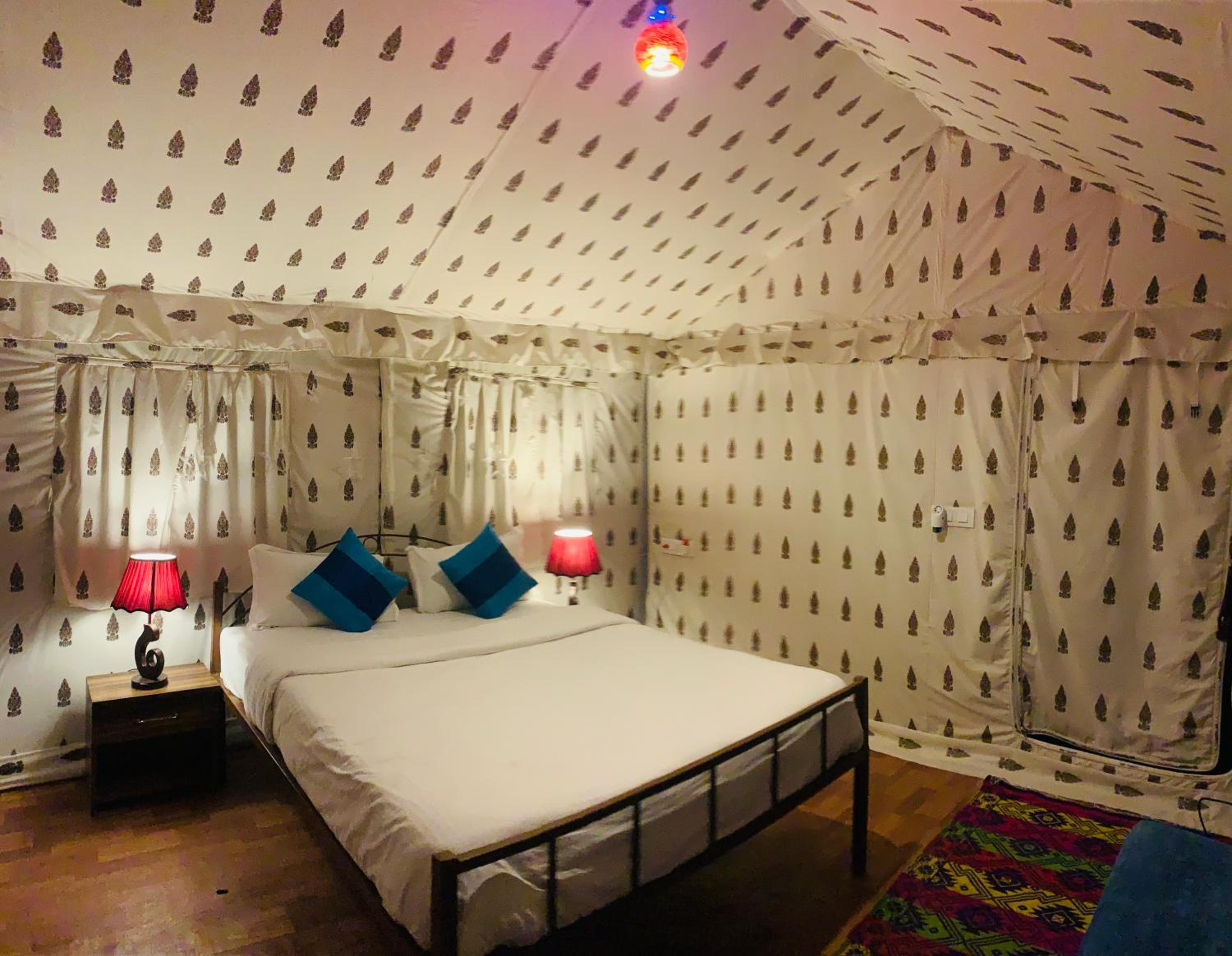 Agra Camps and Resort