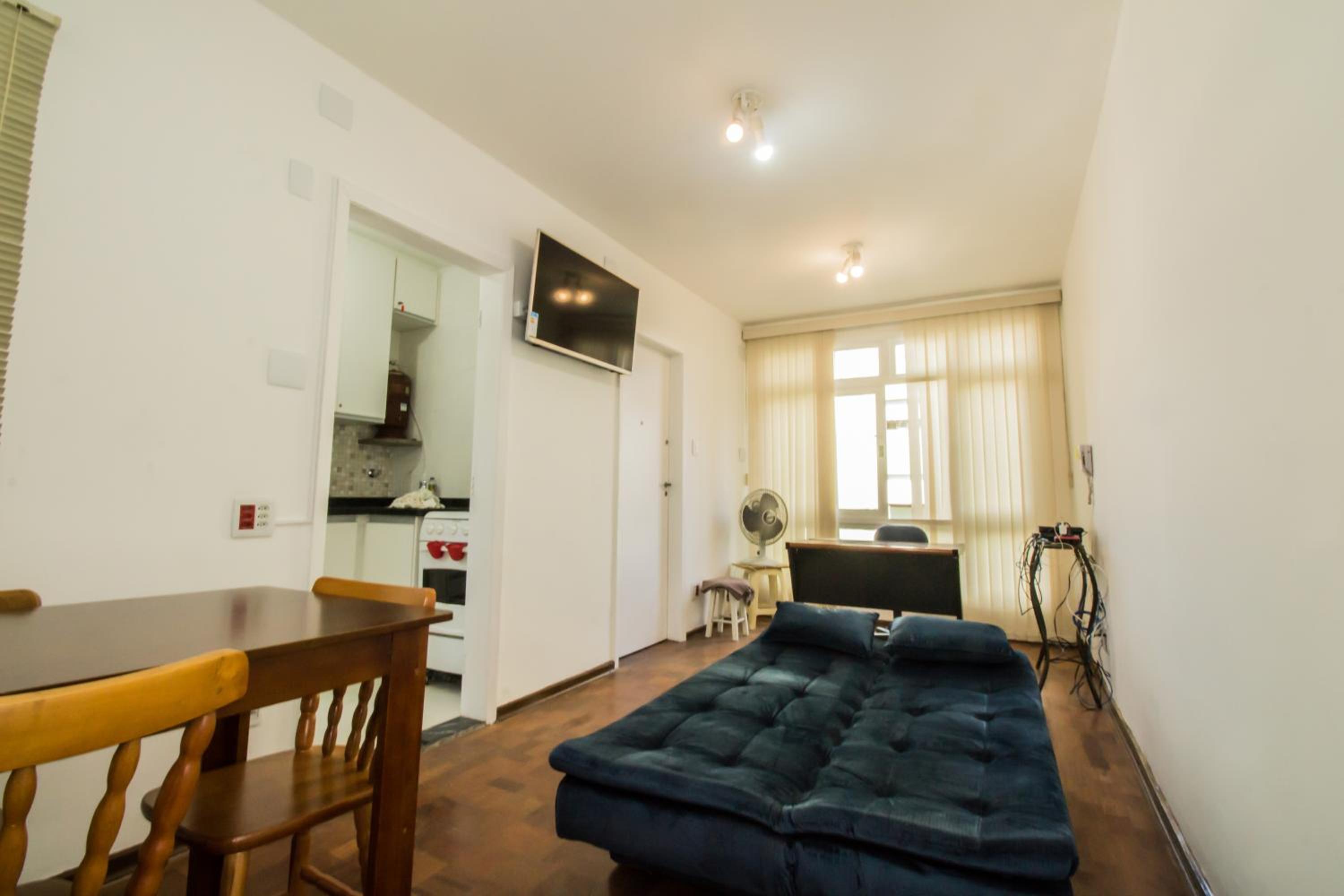 Apartamento aconchegante com estacionamento na 25 de março