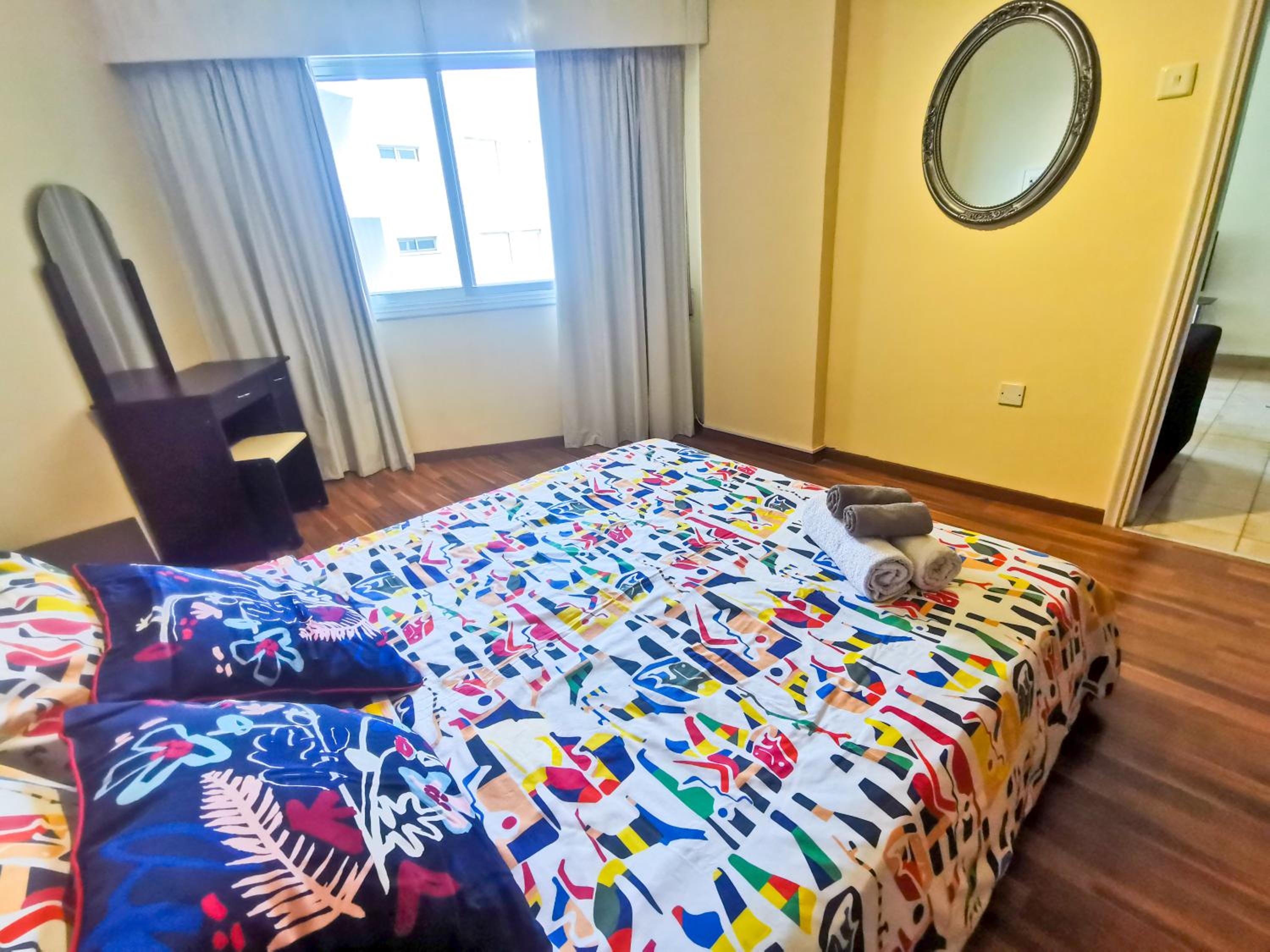 Flirty Flamingo Seaview Seafront Apartment view 3
