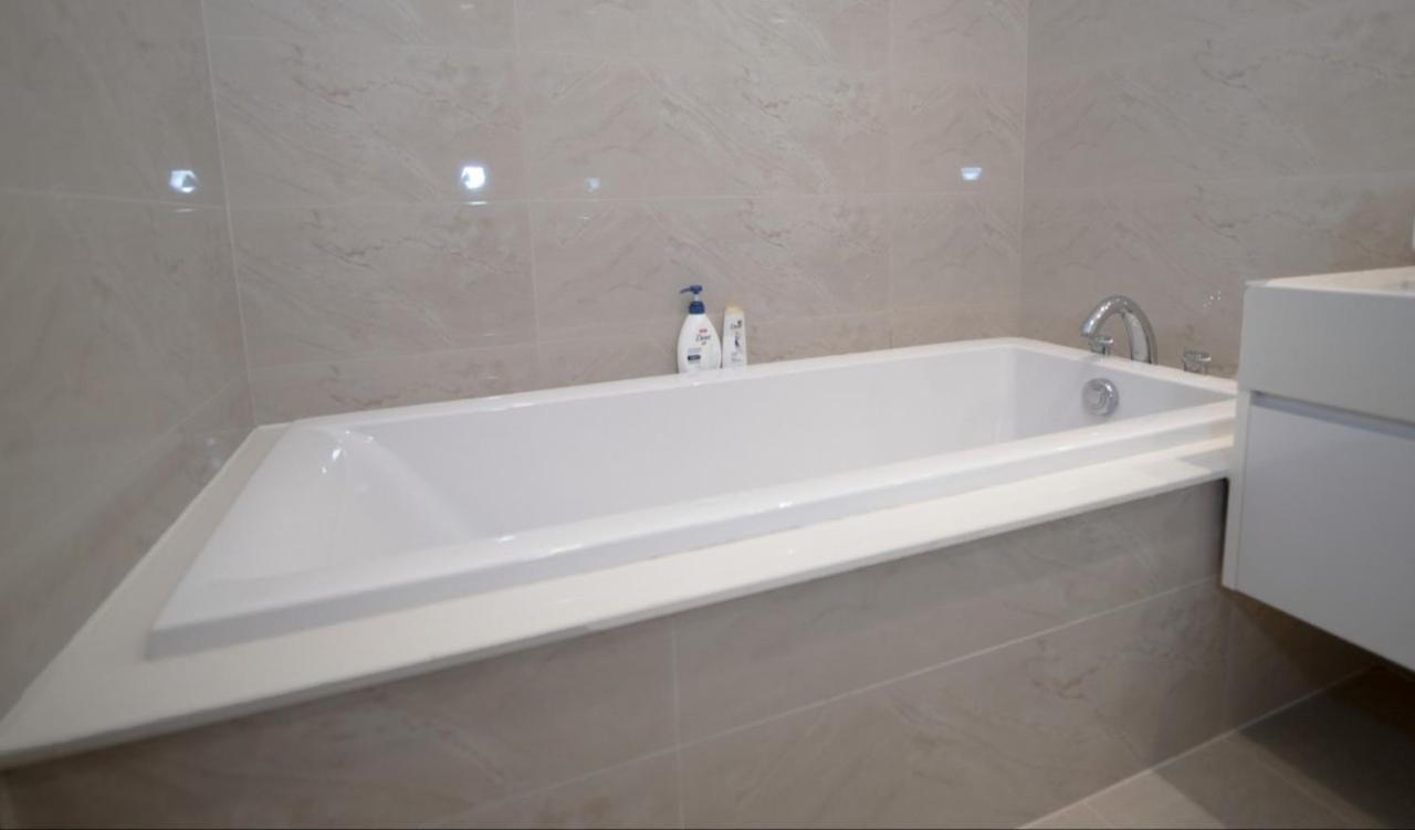 BOM HOMES VINHOMES GARDENIA LUXURY APARTMENt