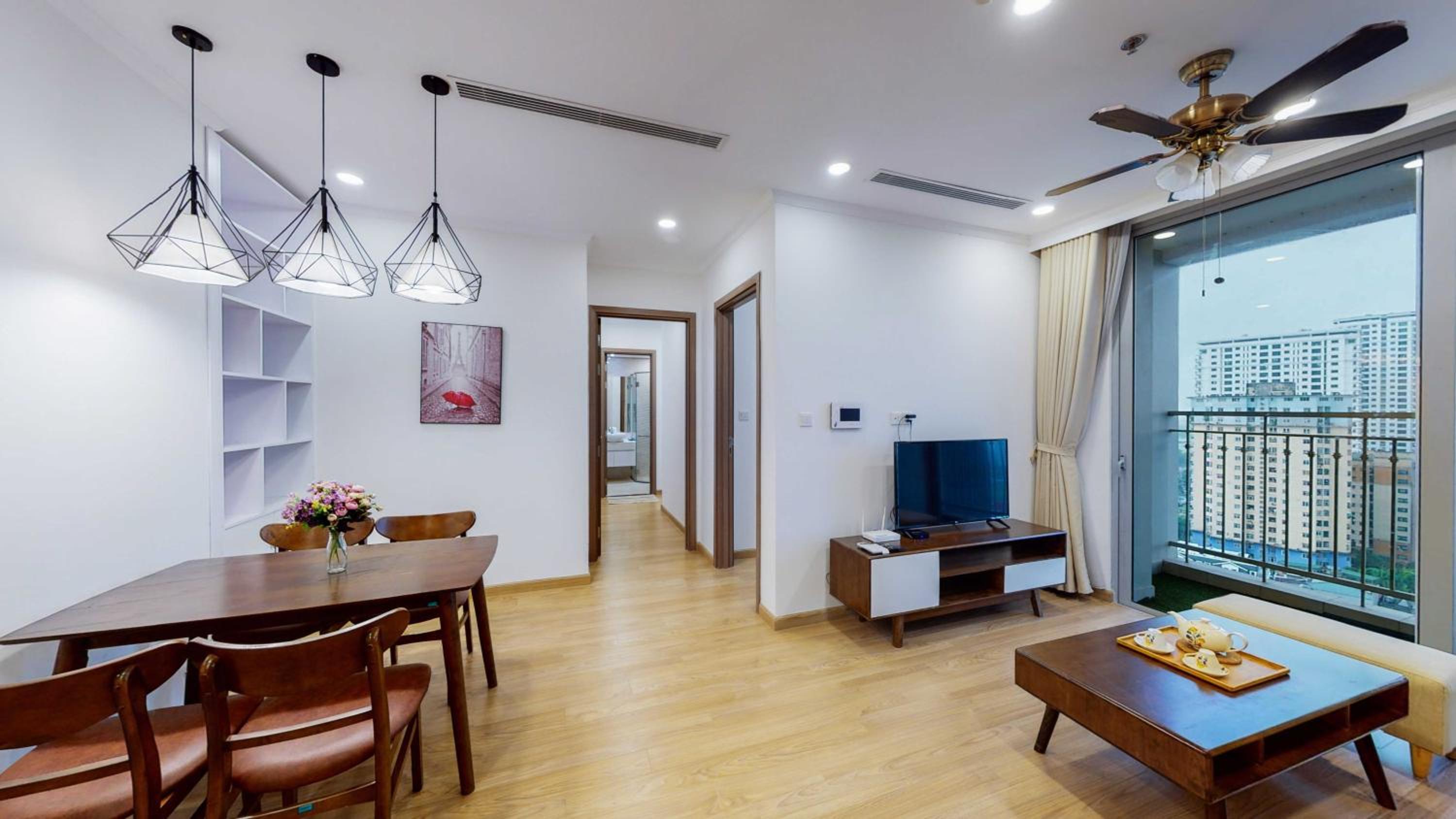 BOM HOMES VINHOMES GARDENIA LUXURY APARTMENt