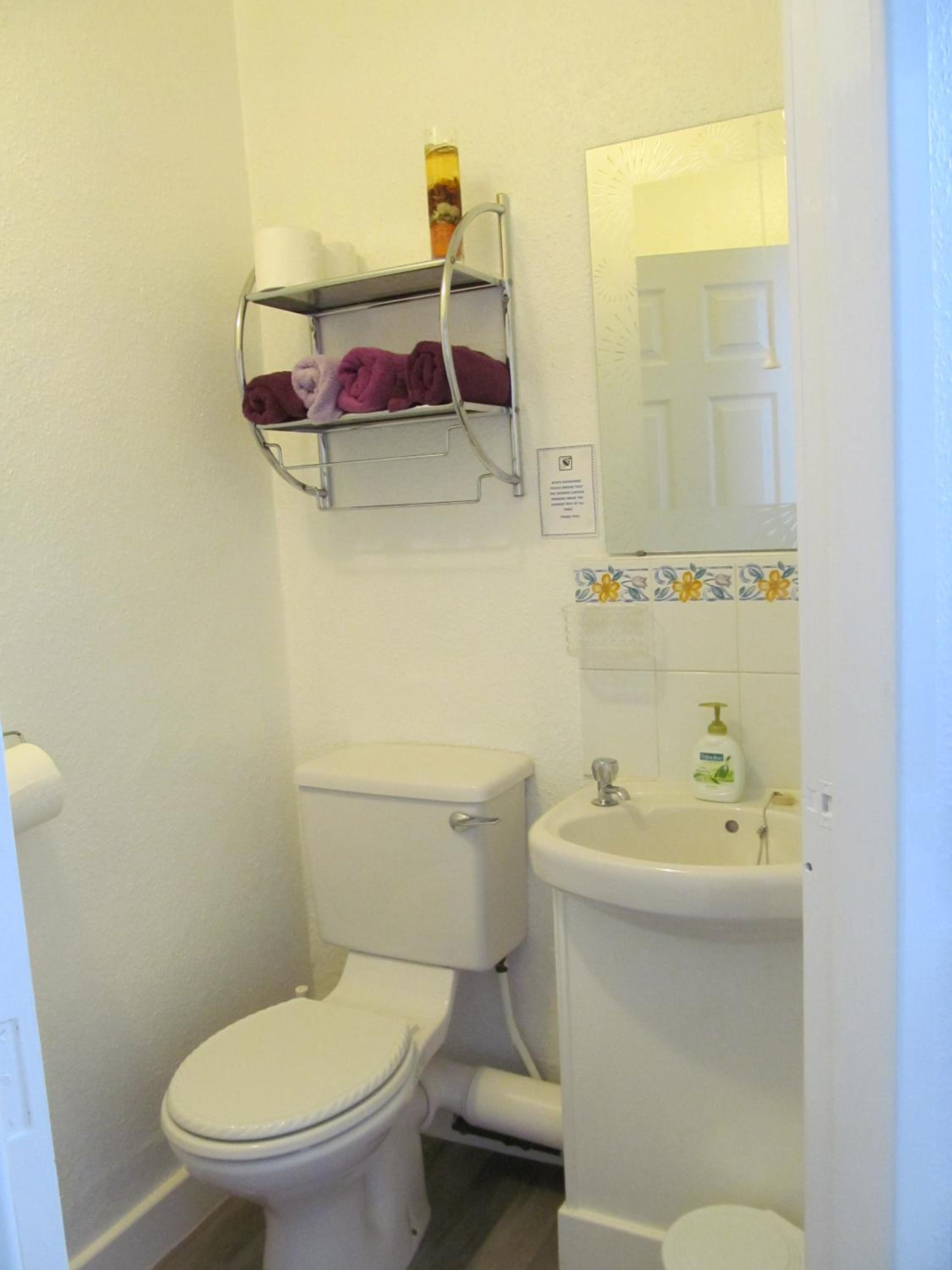 Alondra Hotel