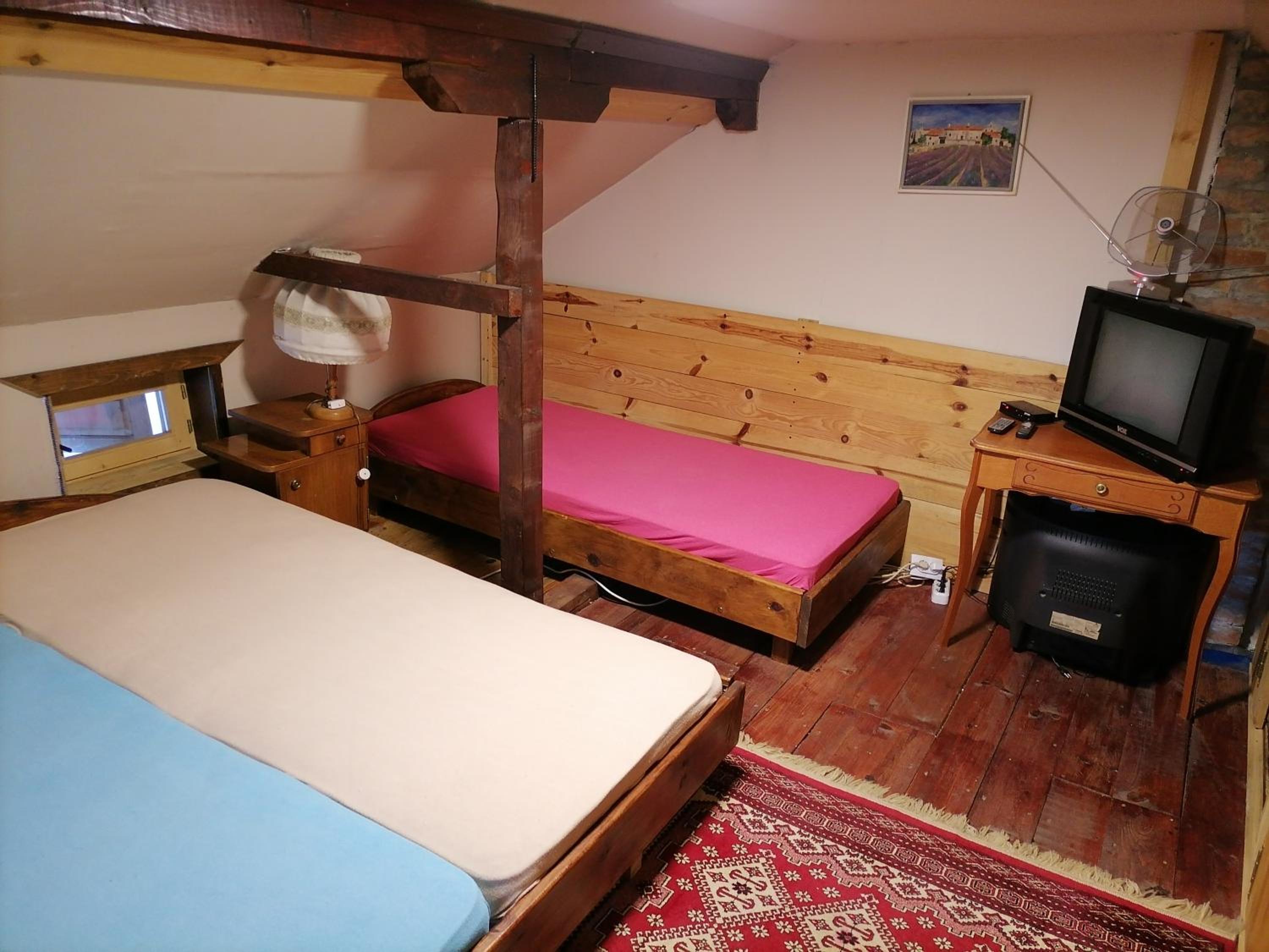 Photo 18