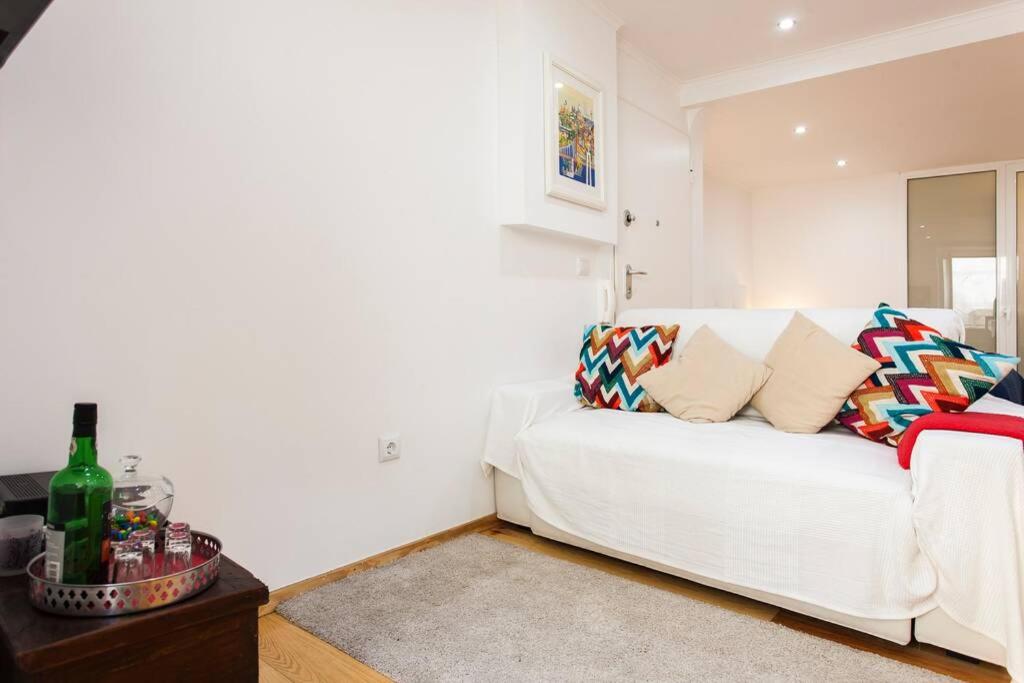 Charming Studio in Mouraria view 3