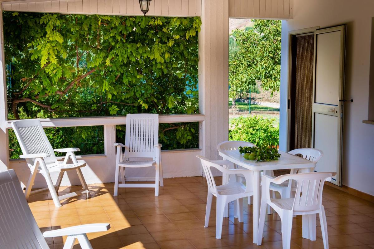 VILLA con giardino a 5 min dal mare photo 2