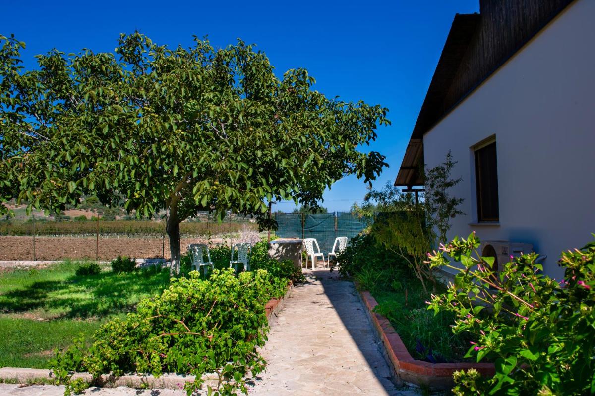 VILLA con giardino a 5 min dal mare photo 4