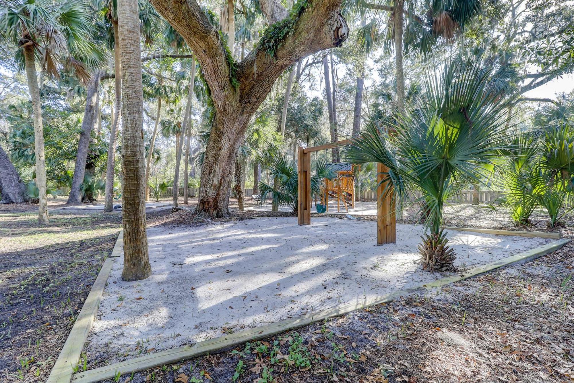Pet Friendly New Kitchen & Baths, 3 Kings 2 Bunks 2 Twins Bikes & Beach Gear included view 3