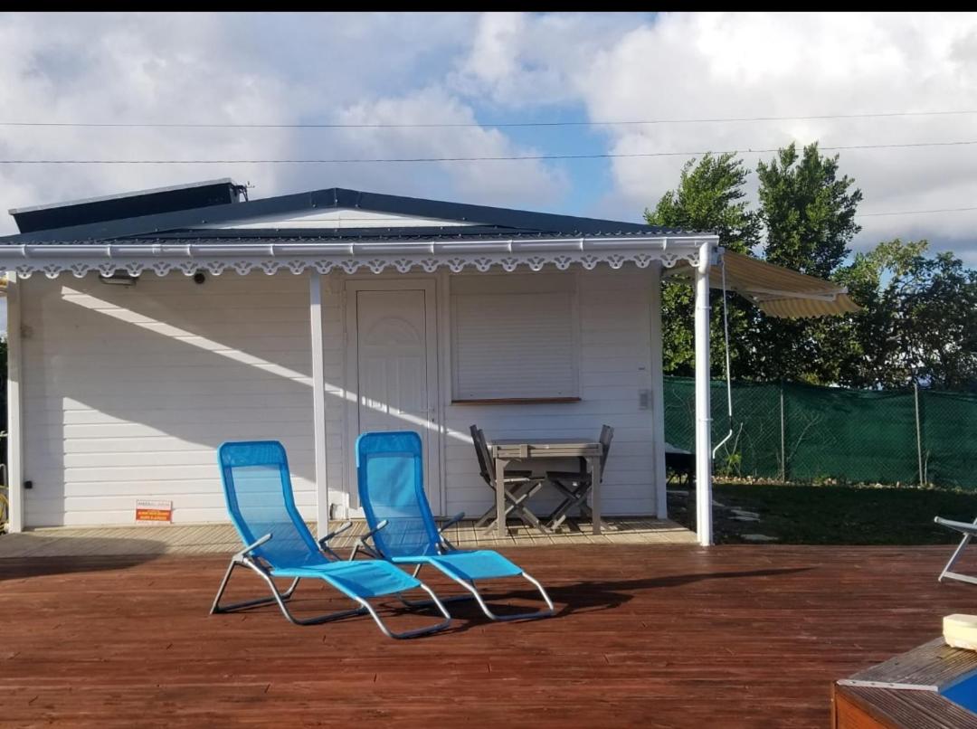 Séjournez au coeur des Tropiques Bungalow 2 chambres avec Piscine proche de la mer