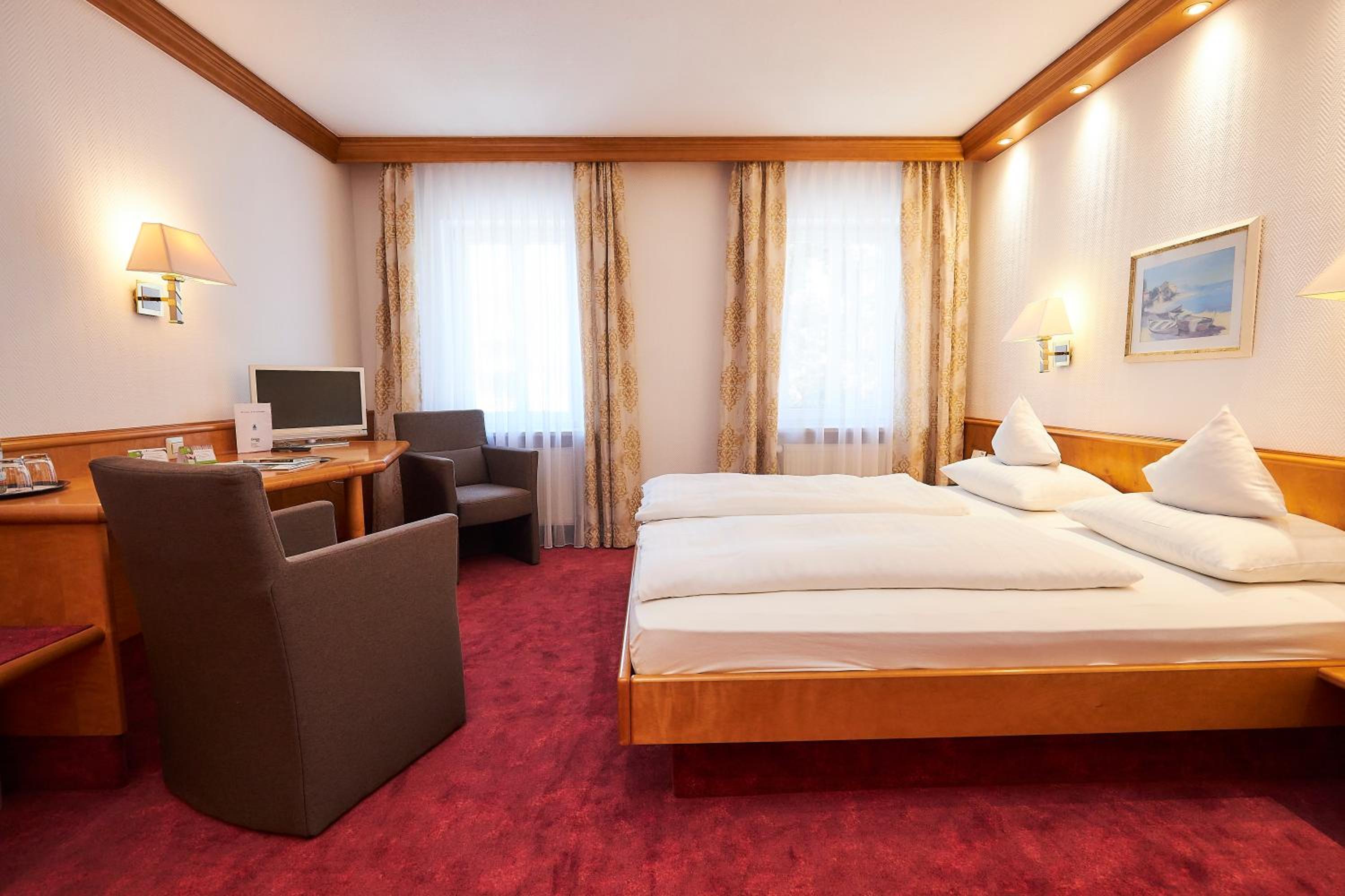 Flair Hotel Weinstube Lochner - Property Image 8