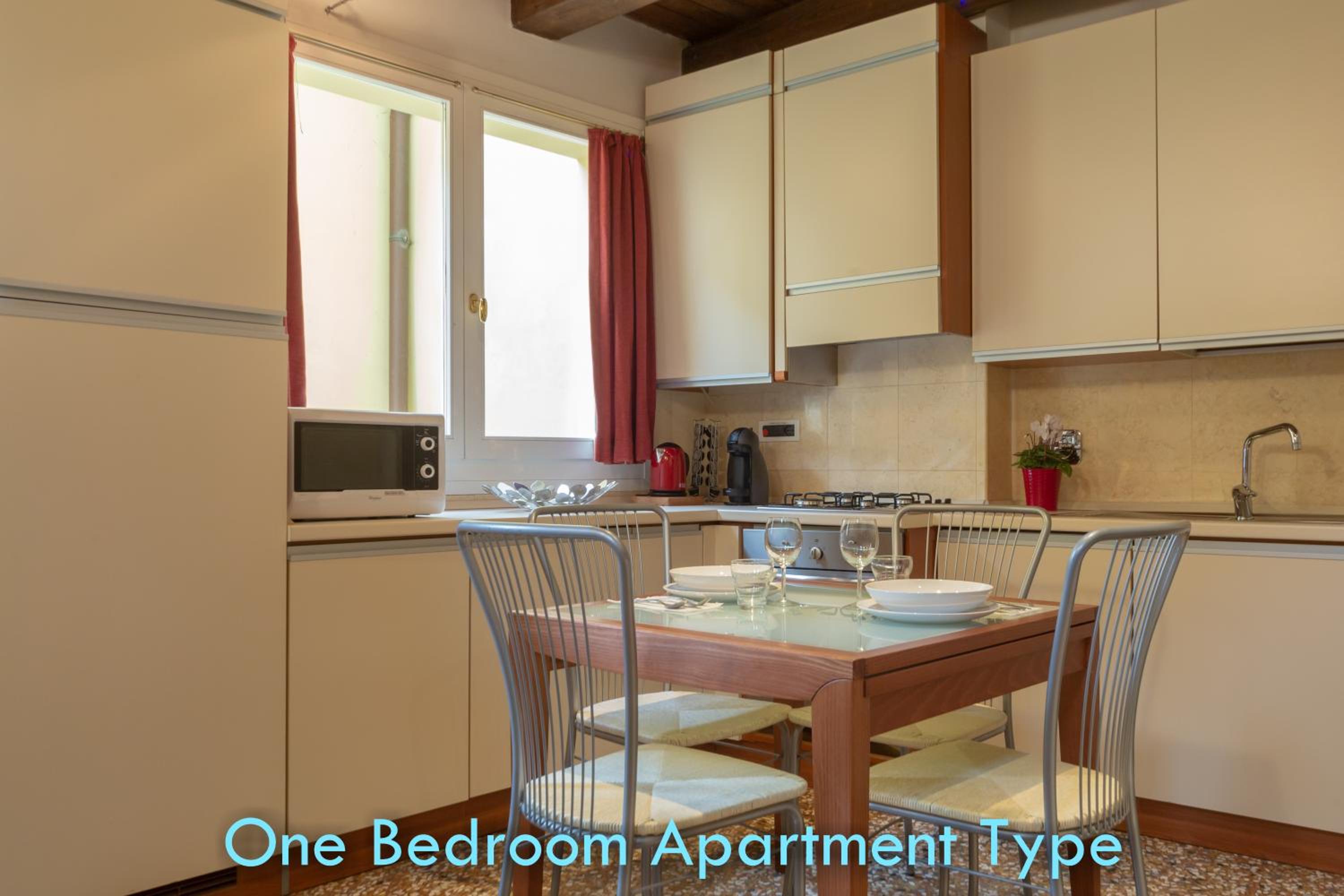 BolognaRoomscom - Santo Stefano Apartments