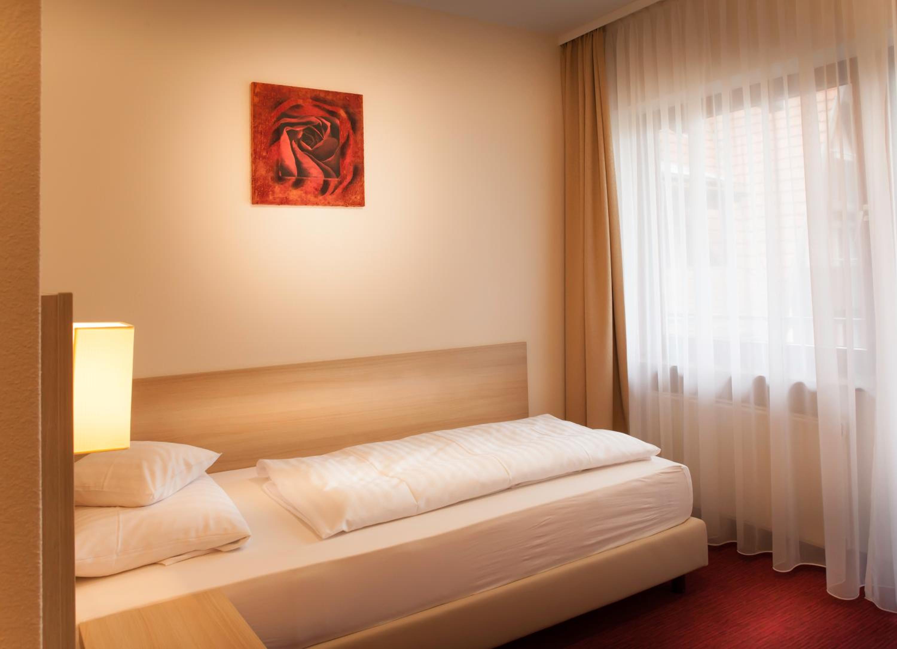 Flair Hotel Weinstube Lochner - Property Image 5