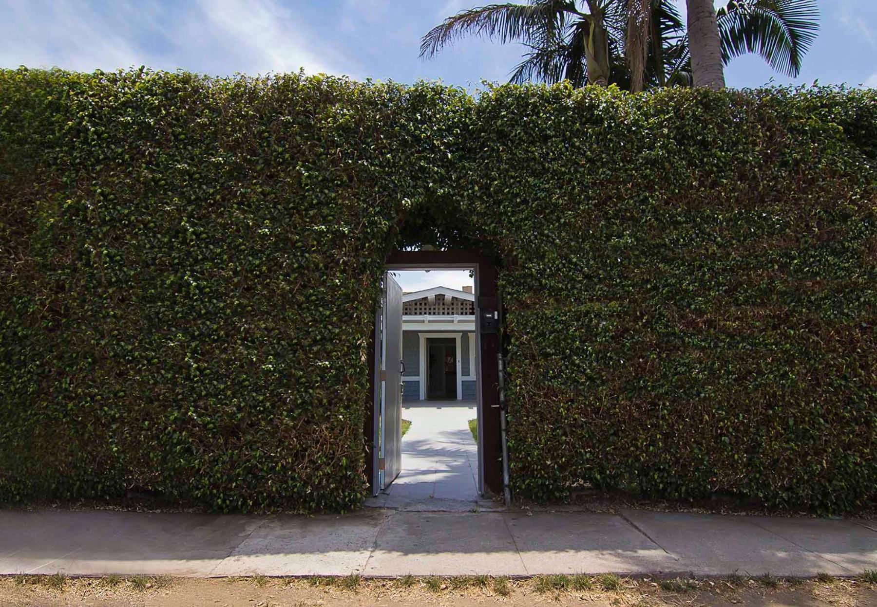 Hollywood's Garden Paradise at World Artists Living