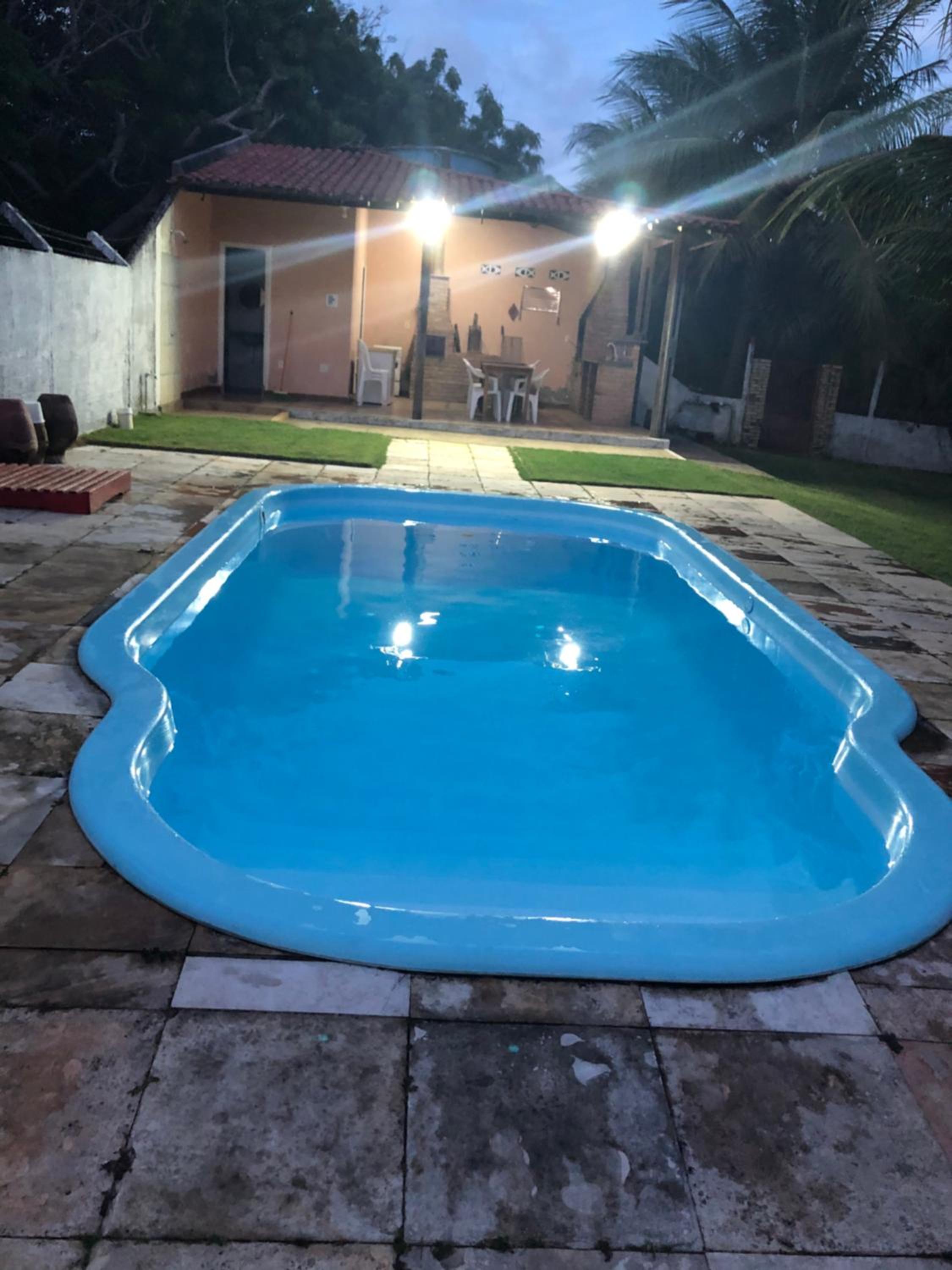 Casa de 4 quartos á 6Km da praia de Lagoinha-ce