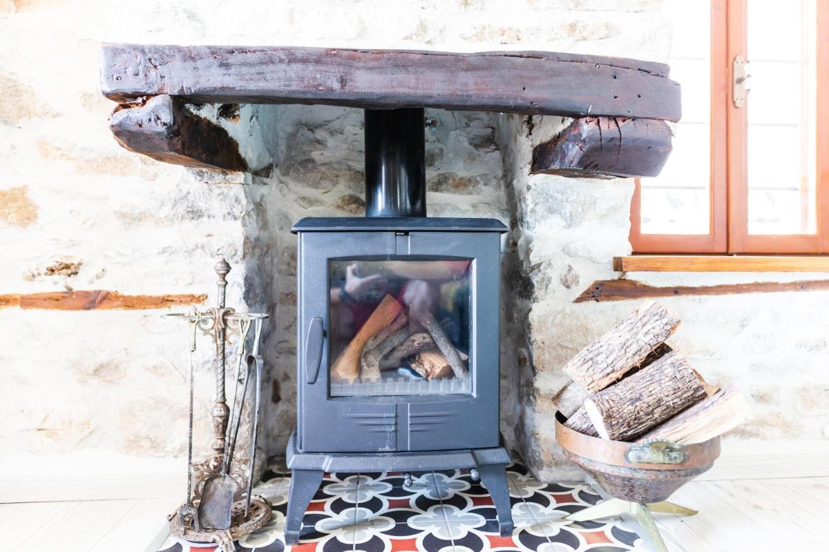 Restored 1902 stone house with superb sea view photo 2