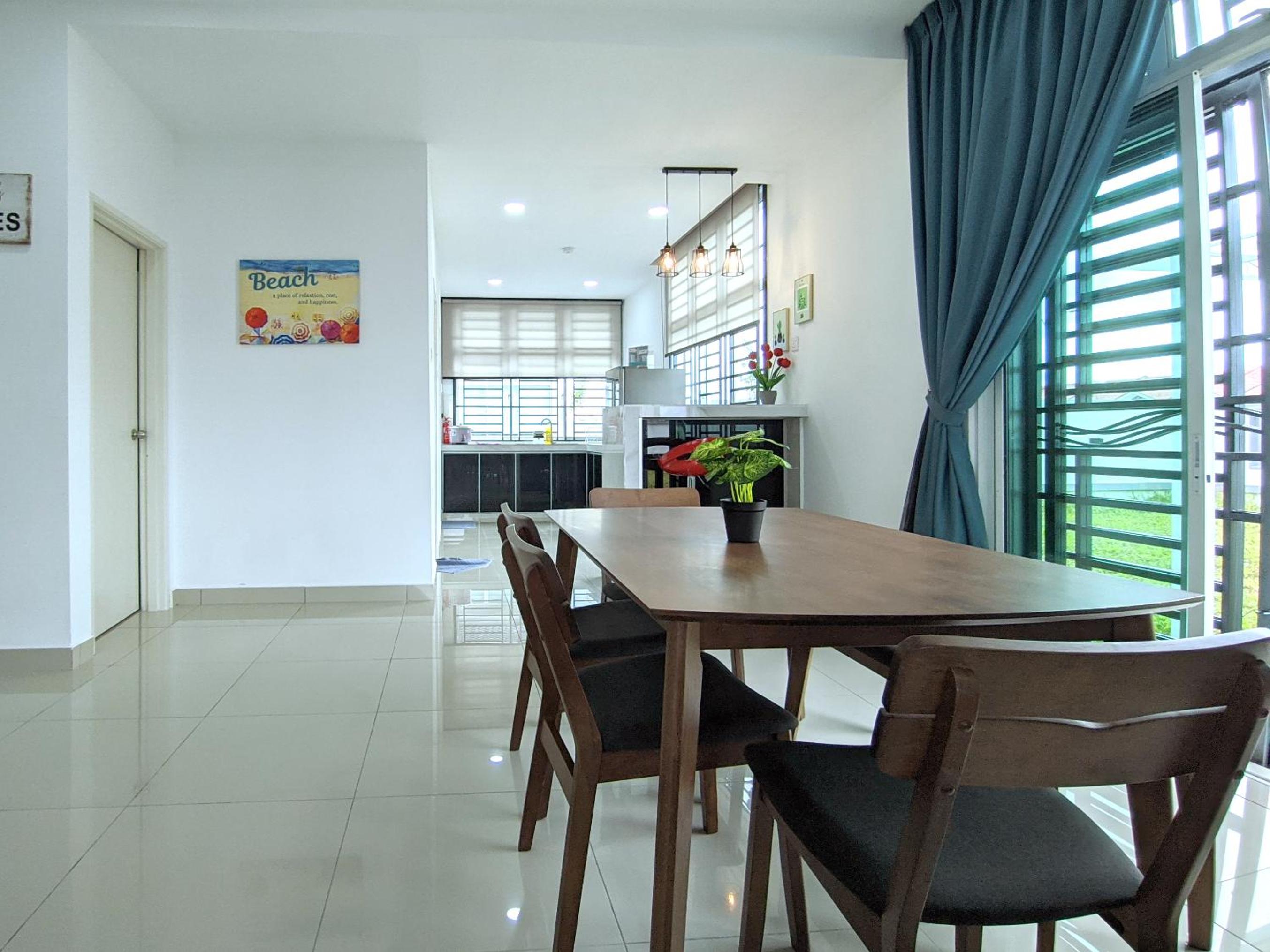 Desaru Comfy Home with Netflix Near Beach, Waterpark & BBQ photo 8