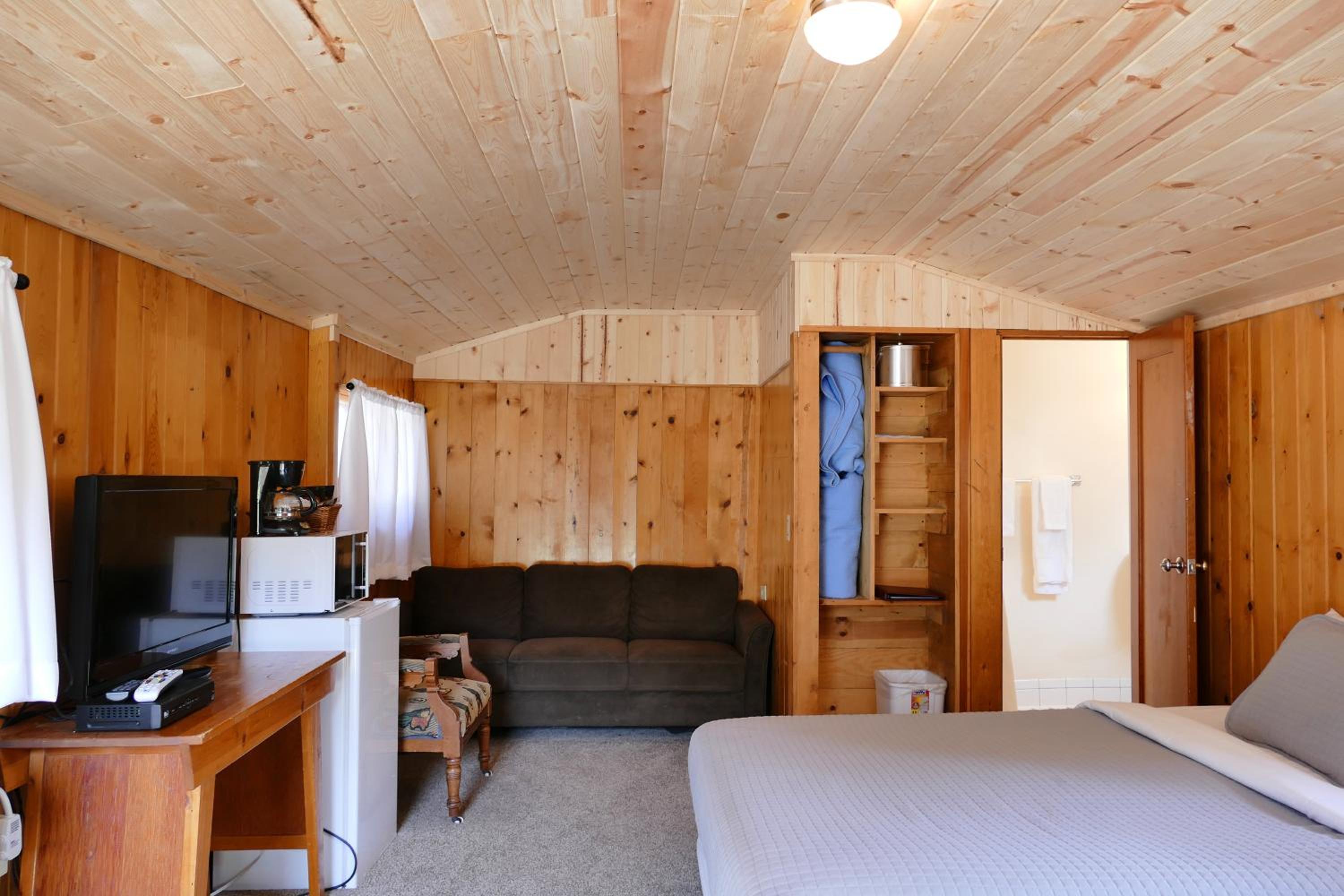 Trail Shop Inn
