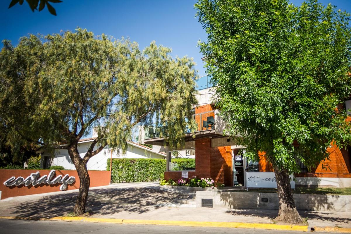 Hotel Costalago Suites