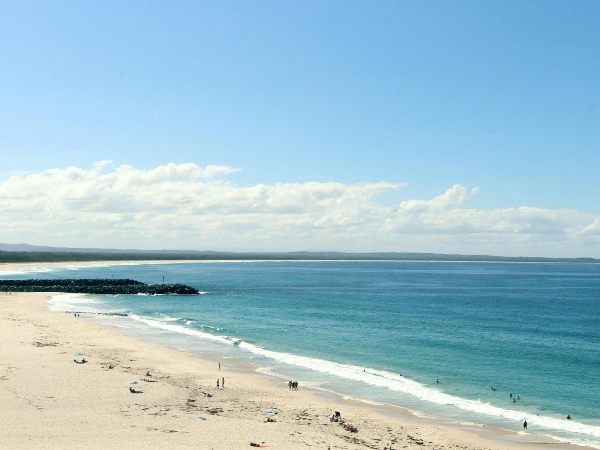 Oceanic 28 On The Beach