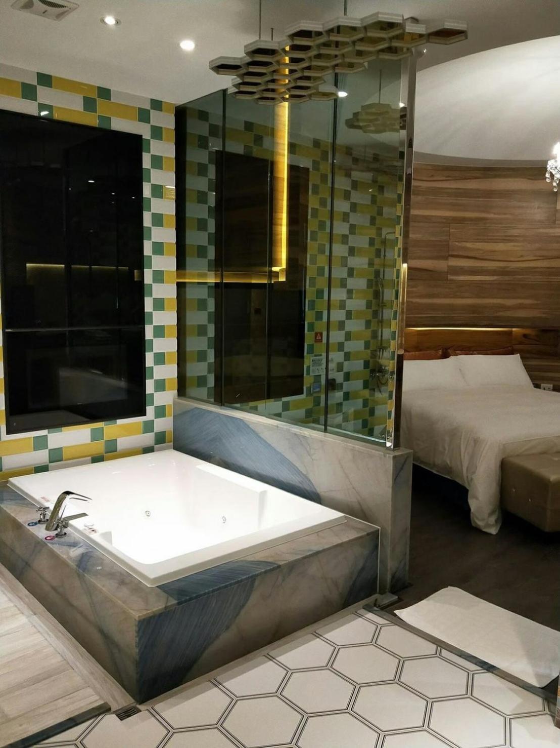 Chen He Motel