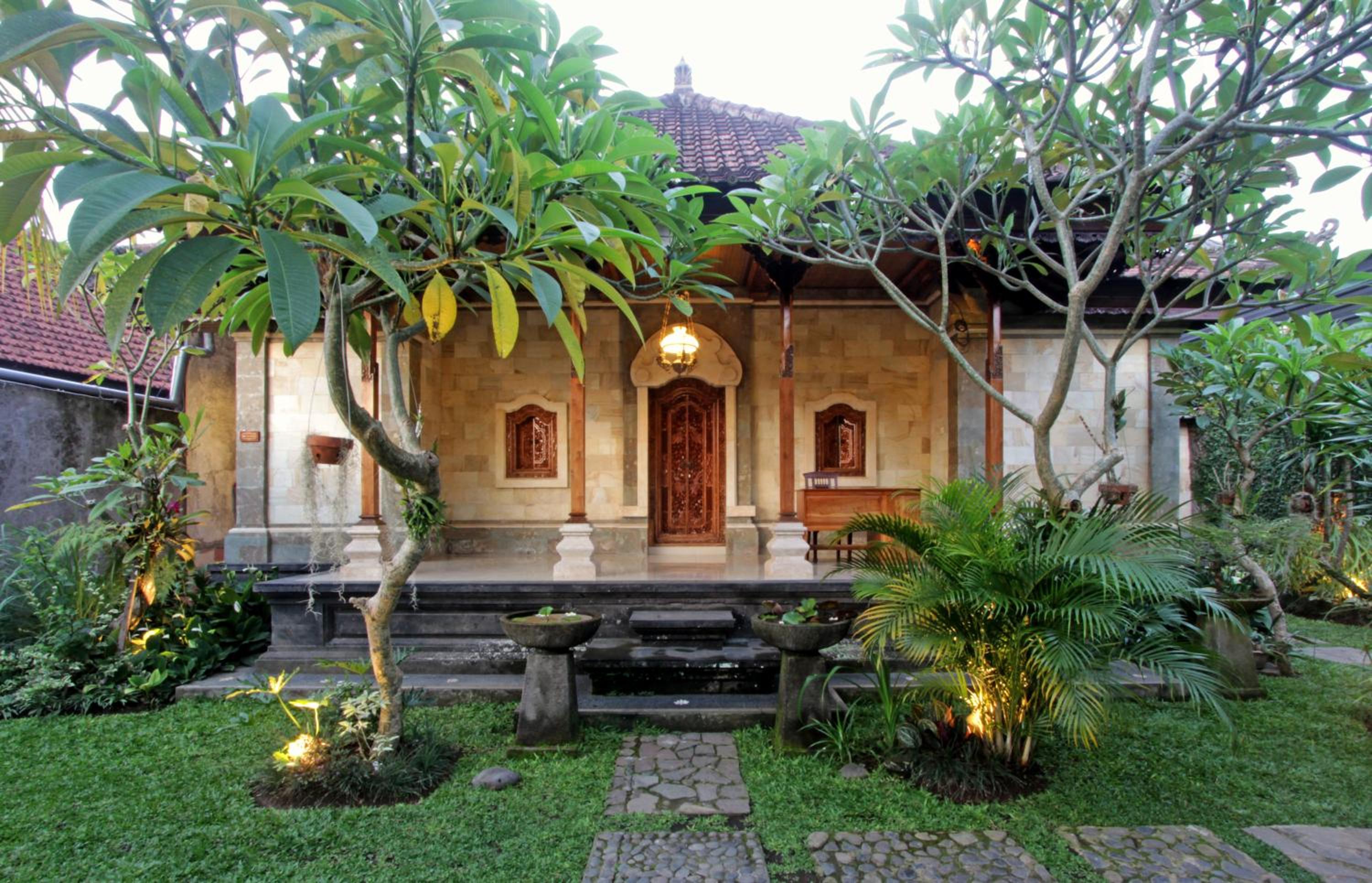 Sari House Ubud - Balinese Style Homestay view 3