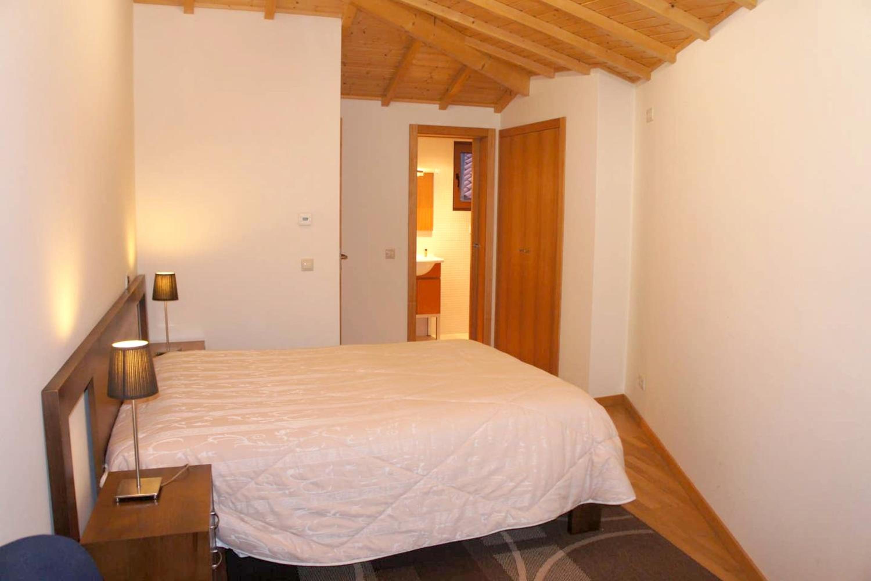 Comfortable Countryside House in Eira-Vedra with Shared Pool view 4