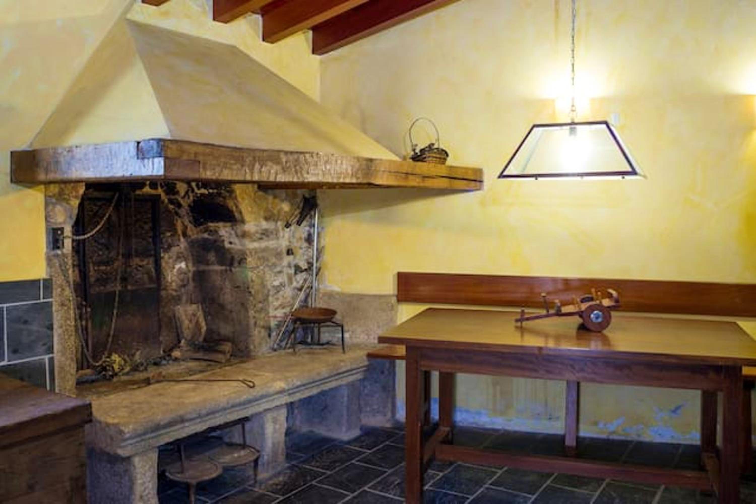 Luxurious Villa in Outeiro - Private Pool