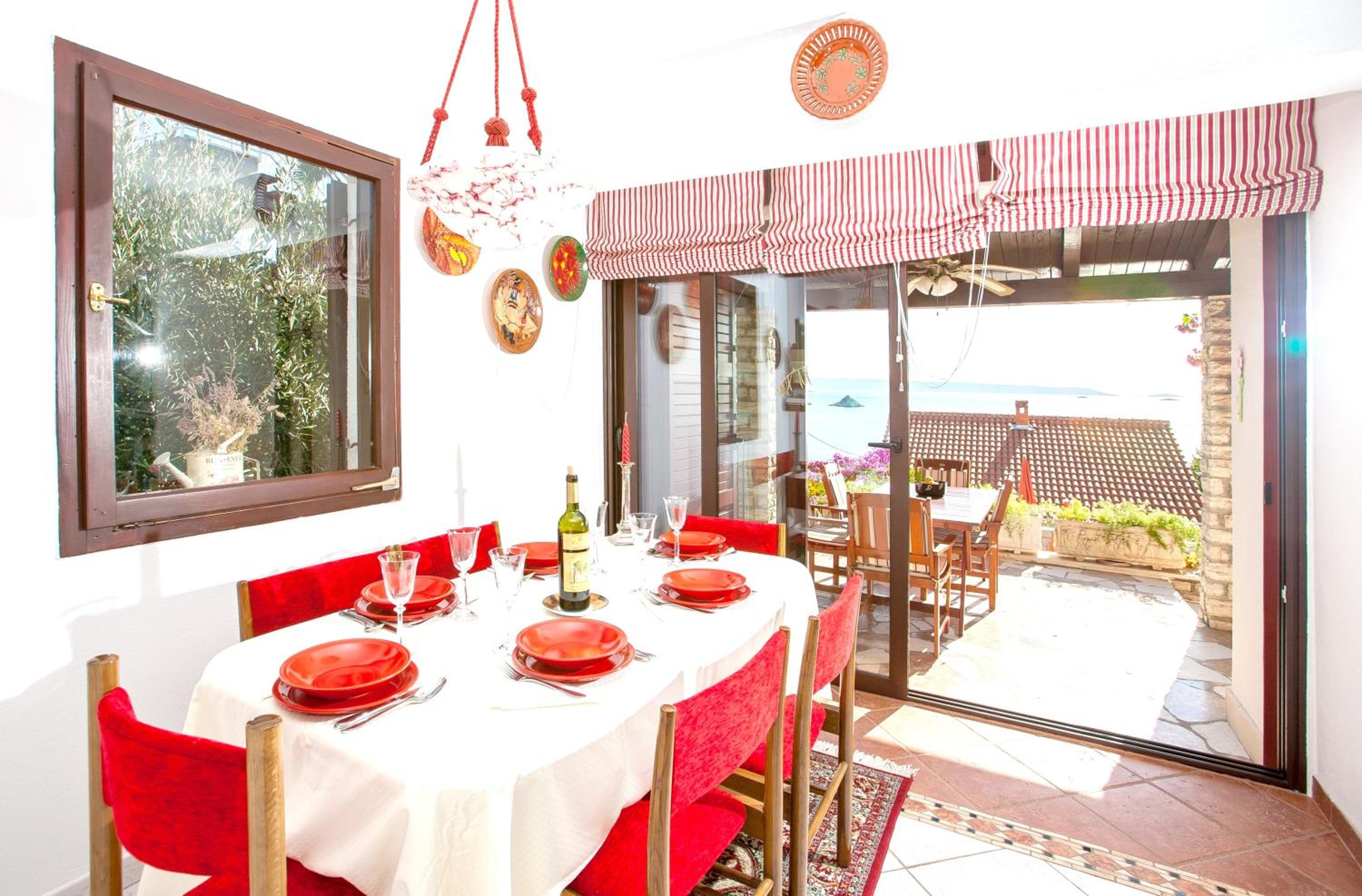 Spacious Villa in Seget Vranjica with Private Pool