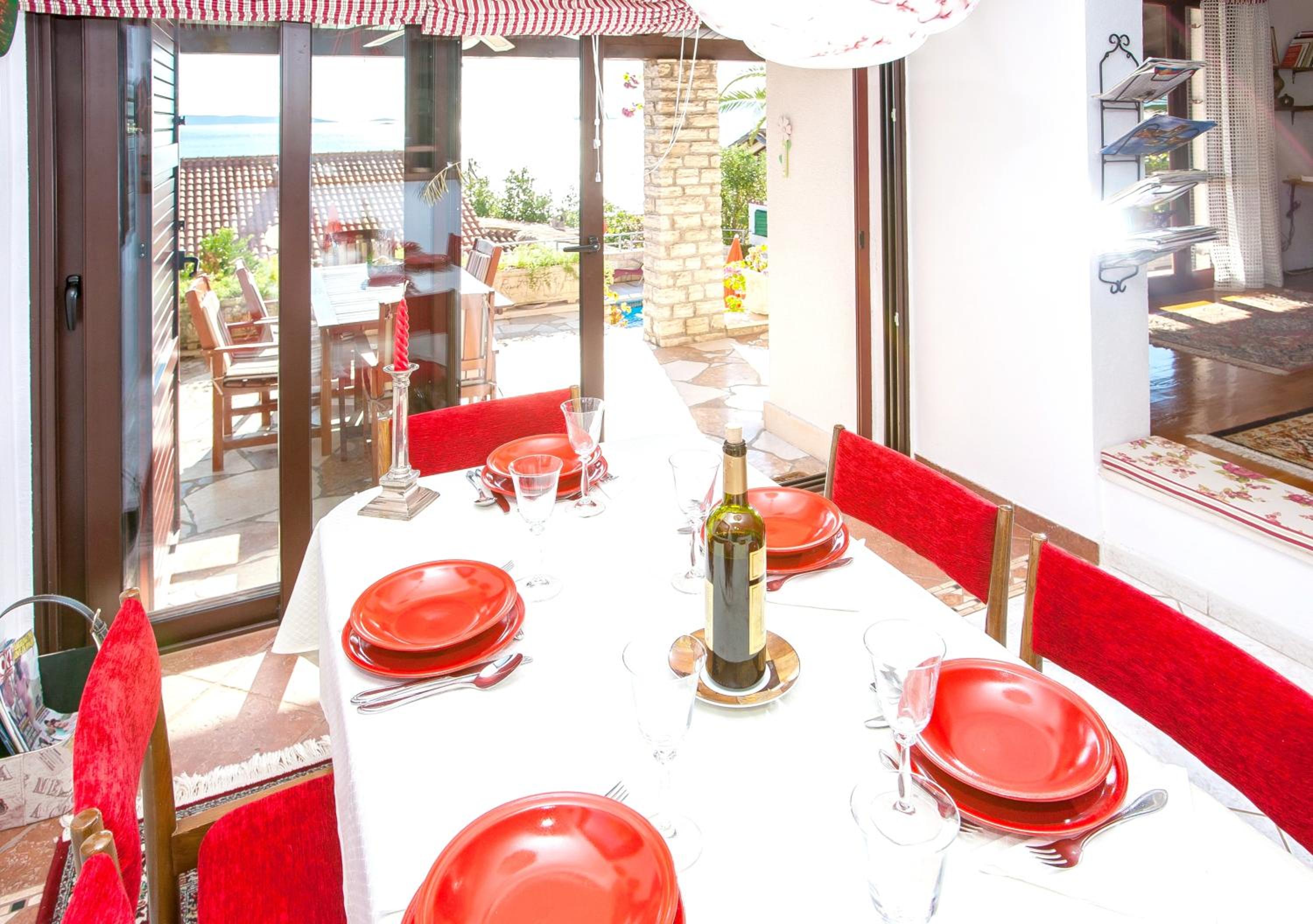 Spacious Villa in Seget Vranjica with Private Pool