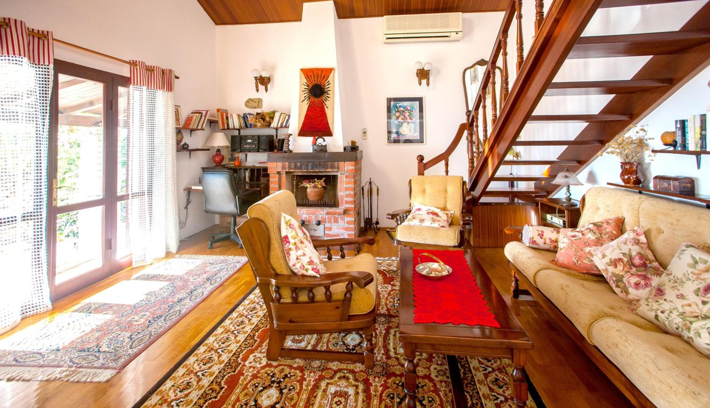 Spacious Villa in Seget Vranjica with Private Pool