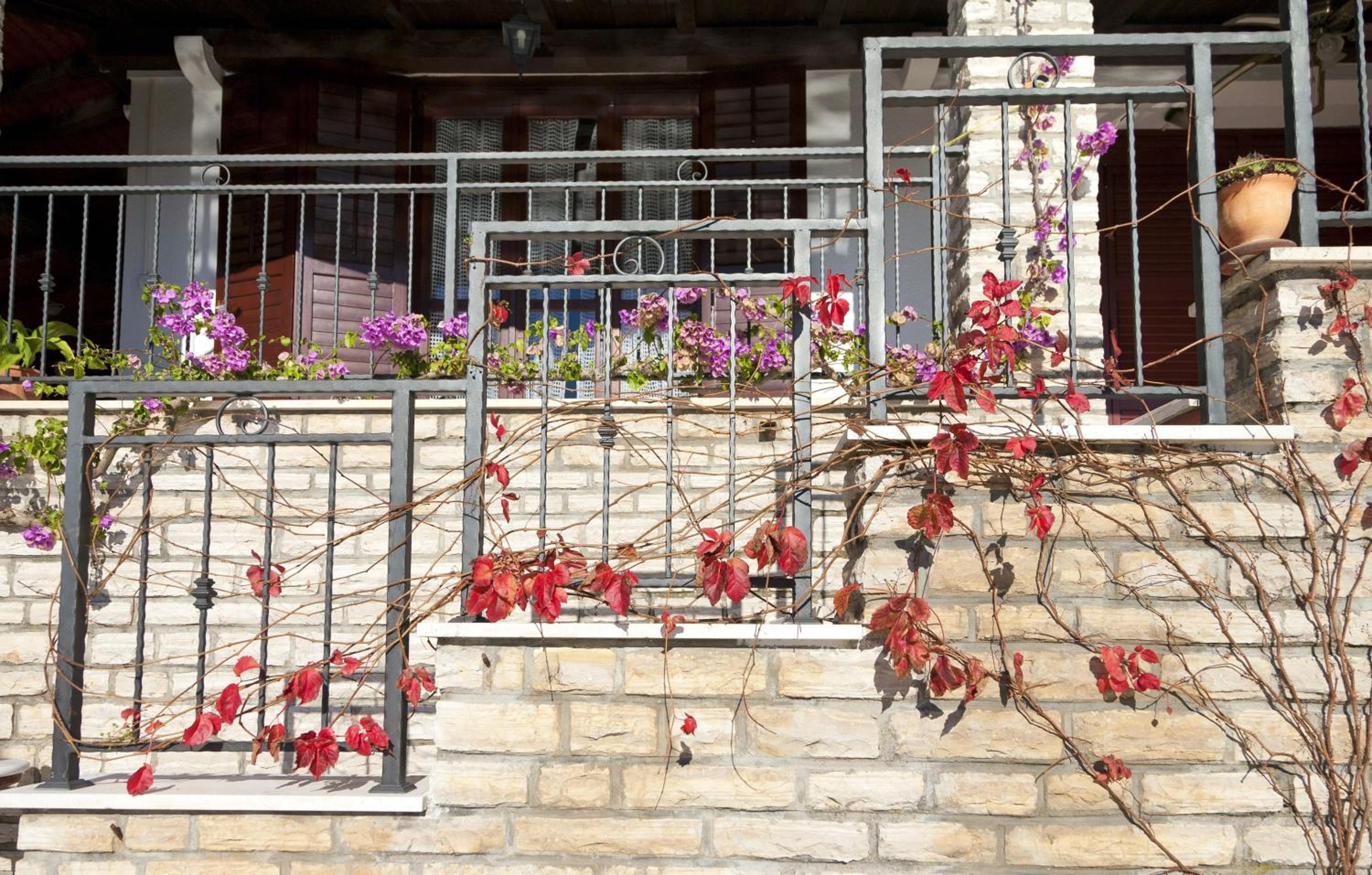 Spacious Villa in Seget Vranjica with Private Pool