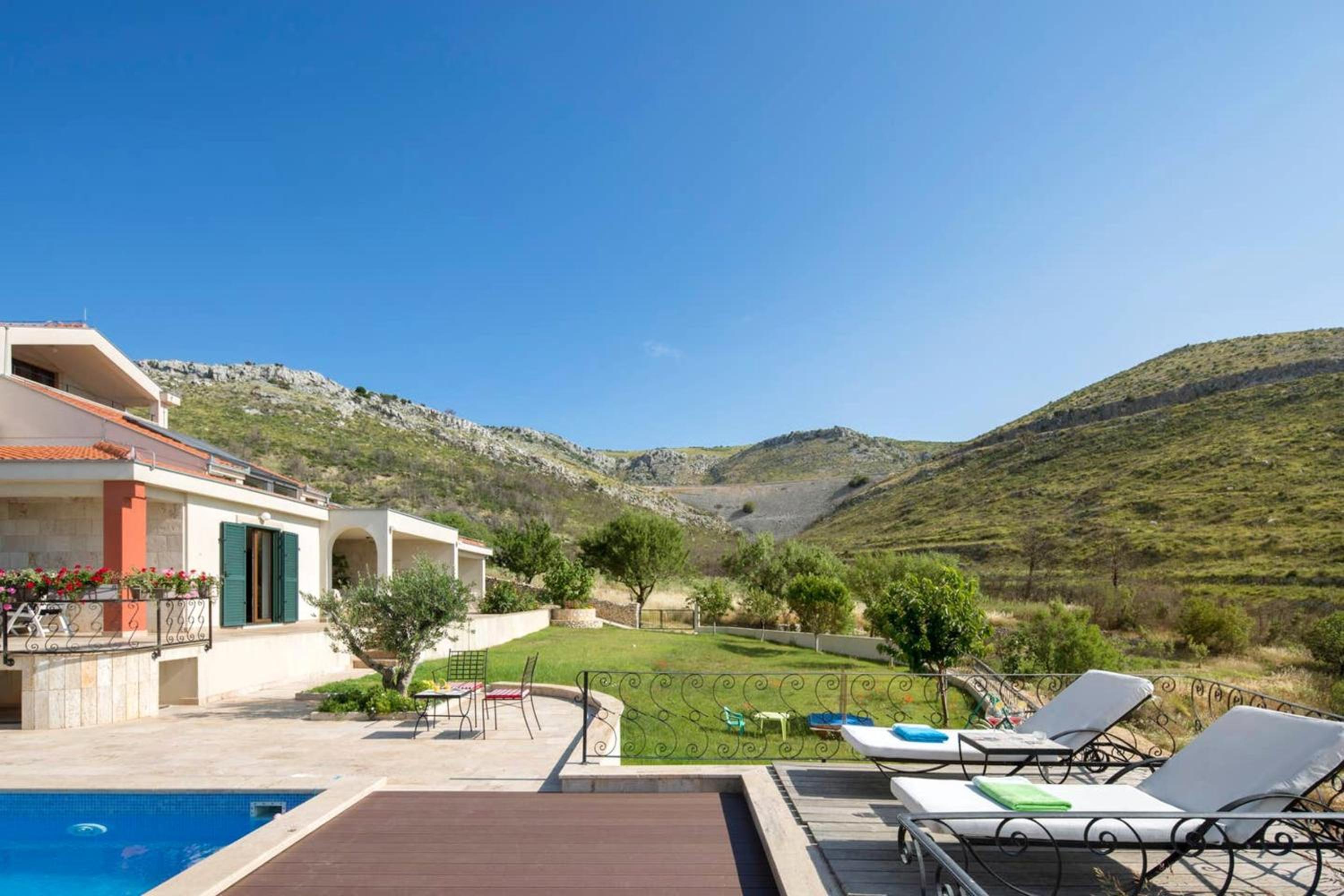 Panoramic Villa in Prgomet, Sea View and Private Pool