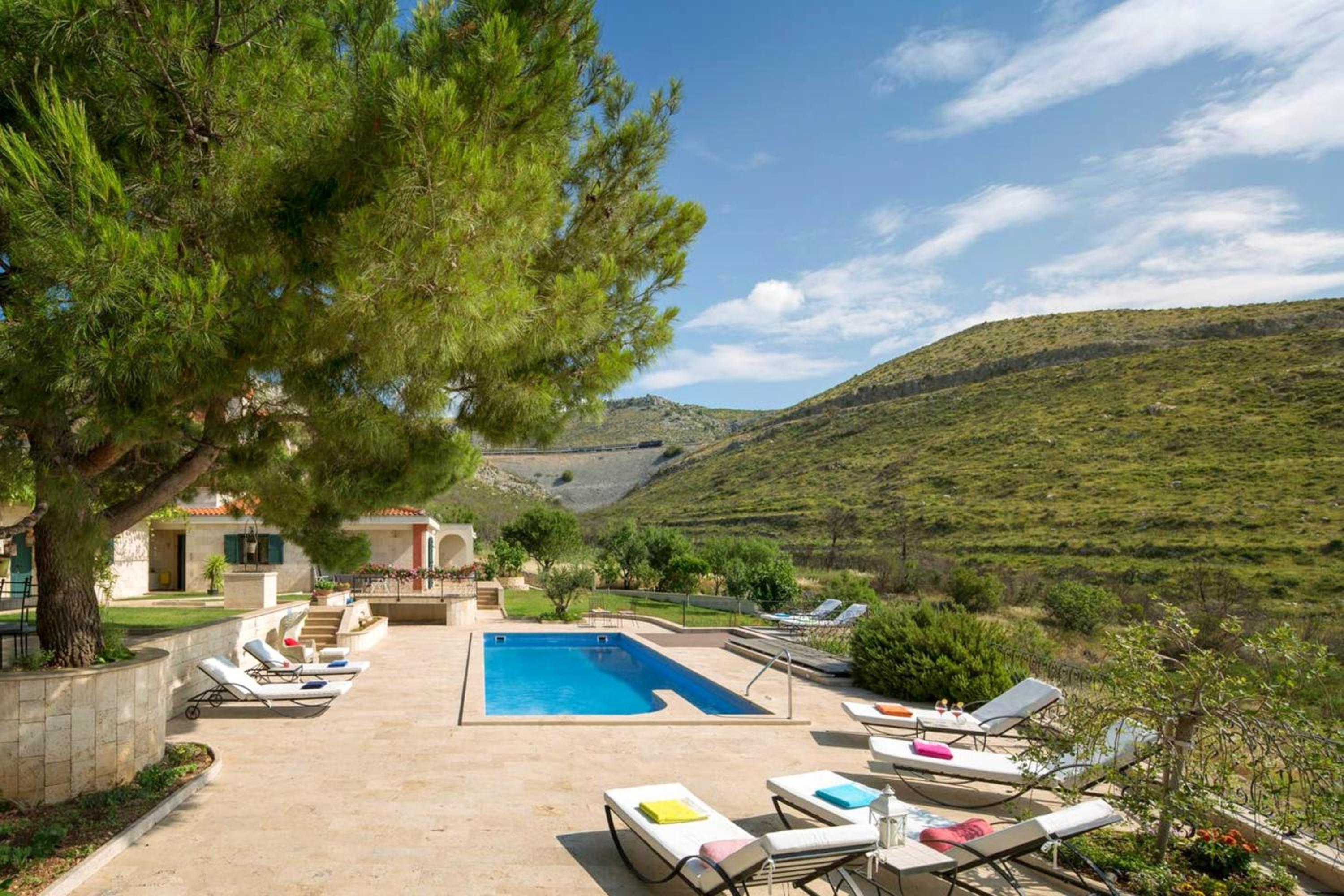 Panoramic Villa in Prgomet, Sea View and Private Pool
